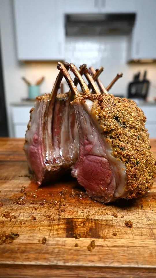 pistachio-crusted-rack-of-lamb-with-saffron-risotto