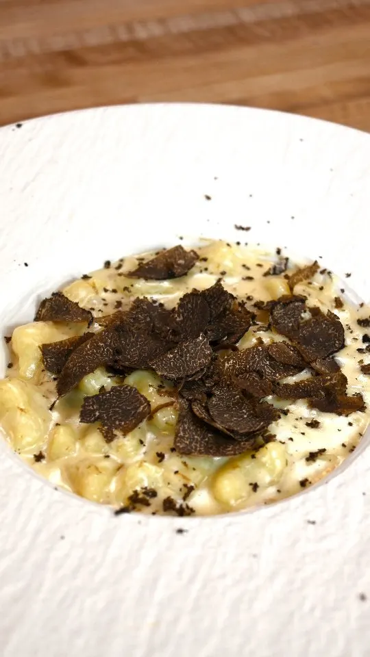 cheese-fondue-and-black-truffle-gnocchi