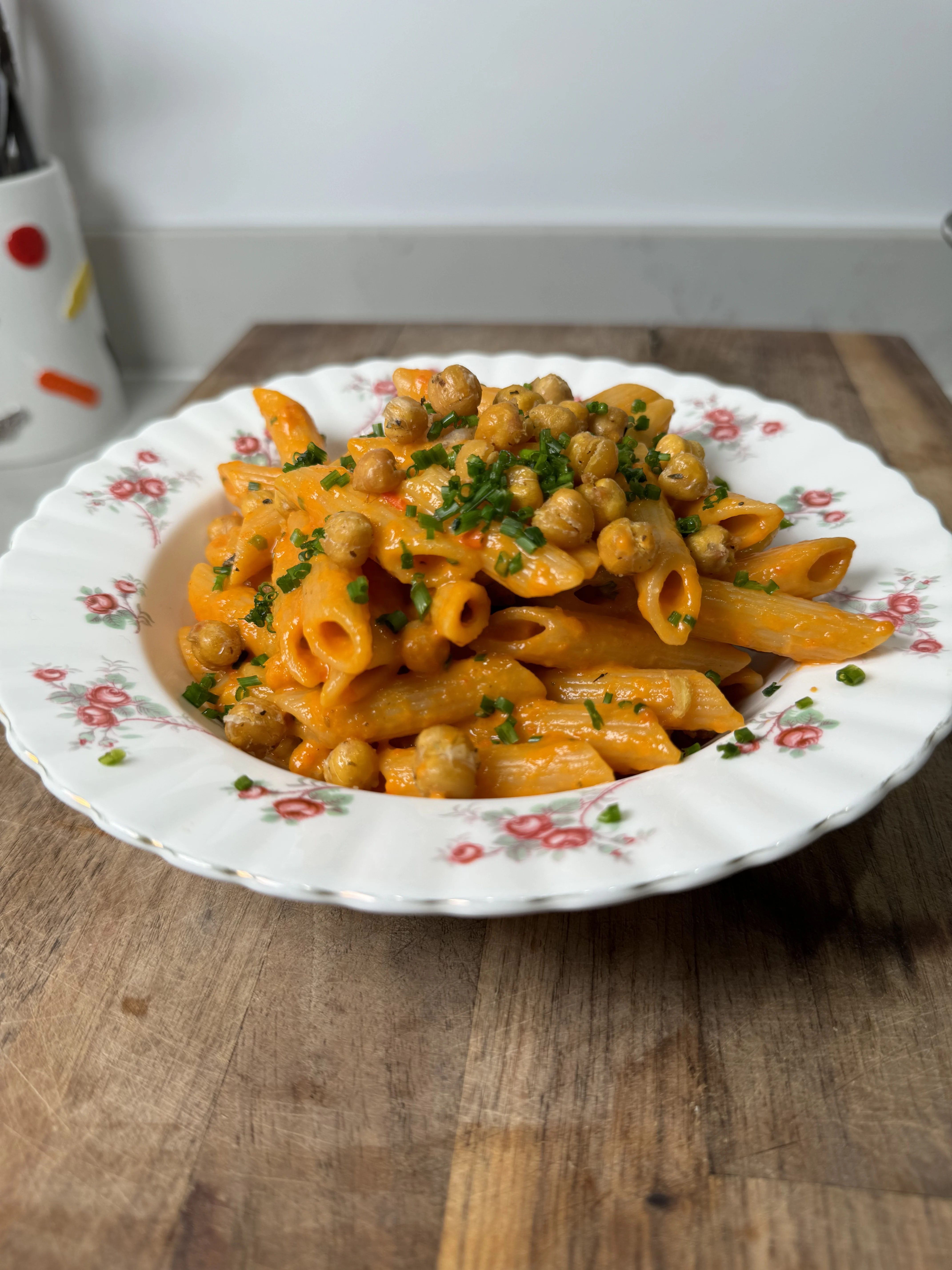 quick-roasted-chickpea-and-red-pepper-pasta