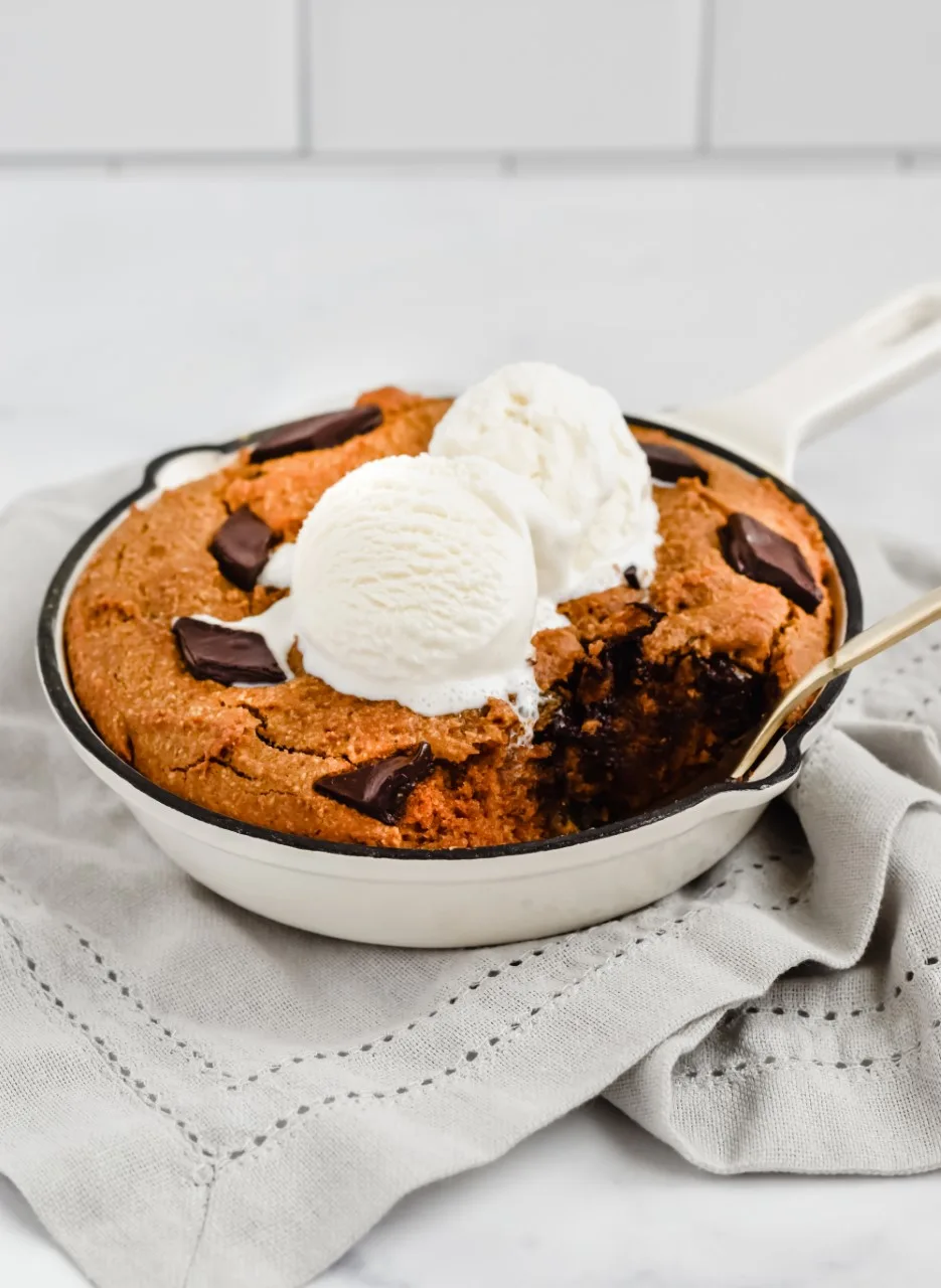 mini-pumpkin-chocolate-chip-cookie-skillet