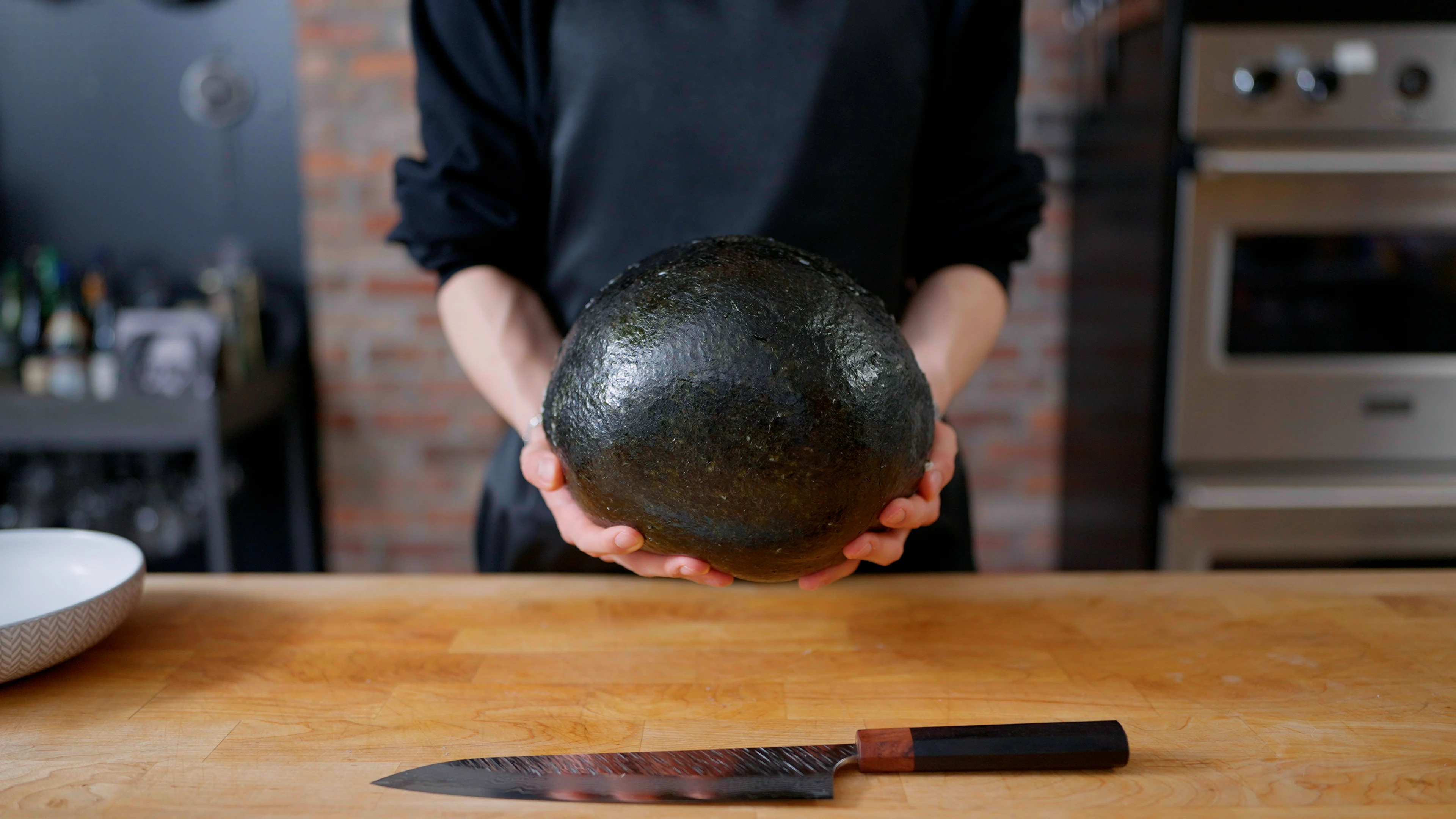 giant-onigiri-inspired-by-cooking-from-valkyries