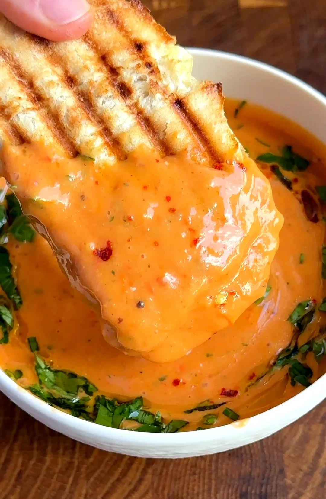 creamy-roasted-cherry-tomato-and-red-pepper-soup