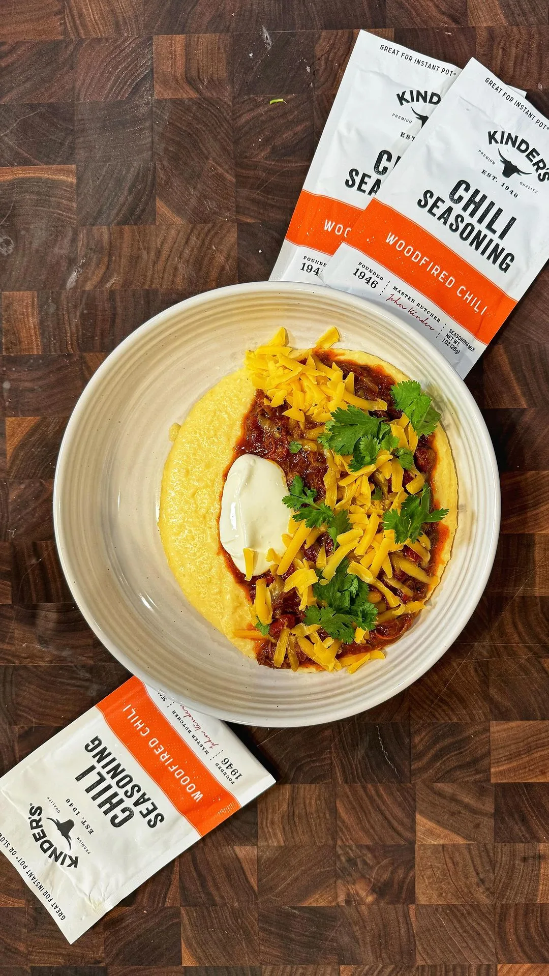short-rib-chili-w-cheesy-grits