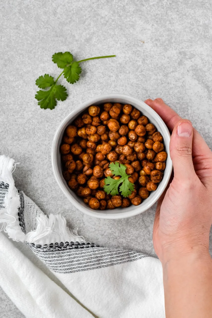 air-fryer-roasted-chickpeas