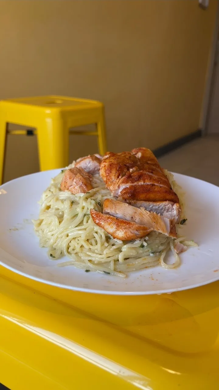 manny's-chicken-alfredo
