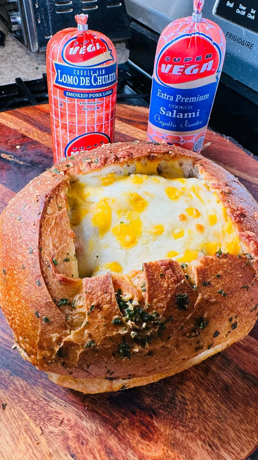 pan-relleno-con-lomo-de-chuleta-y-salami-super-vega