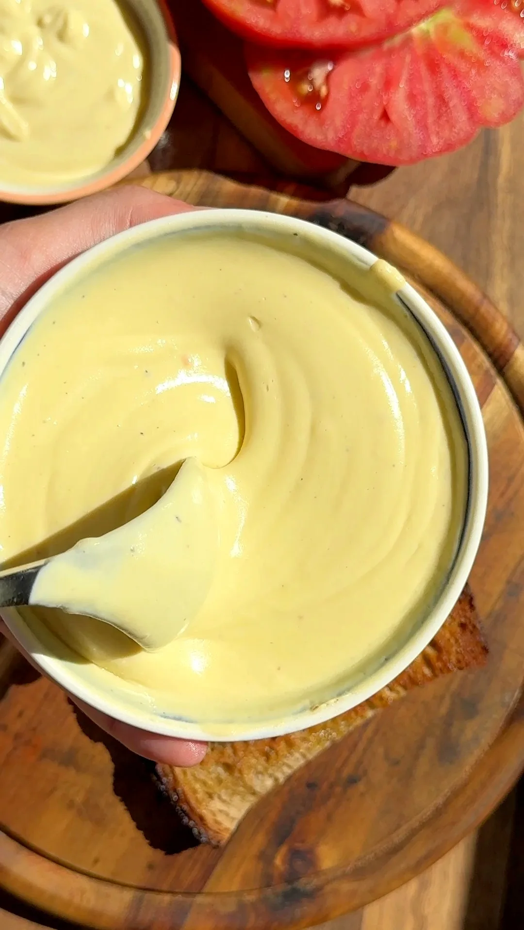 roasted-garlic-greek-yogurt-mayo