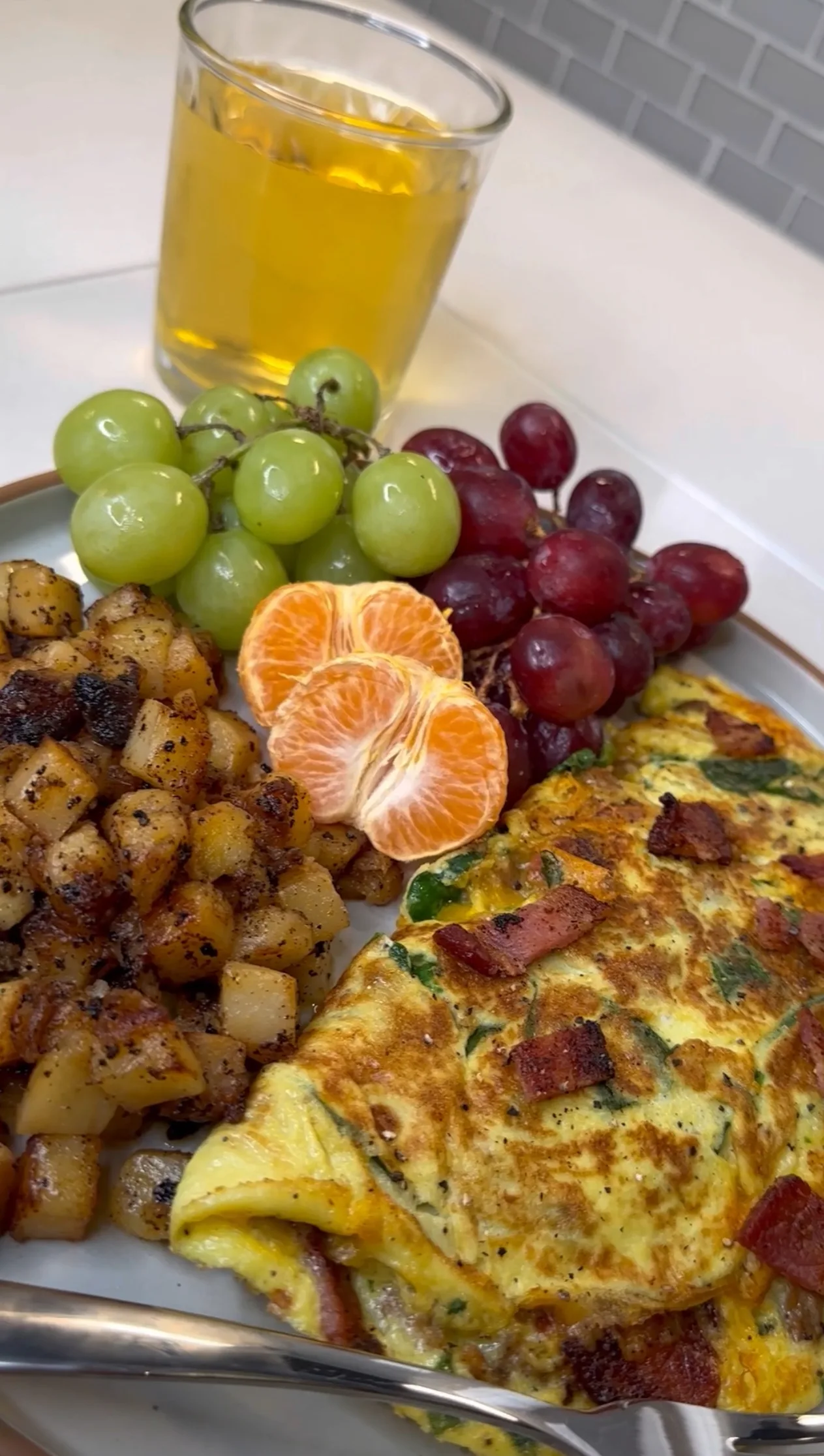 meat-lover's-loaded-spinach-omelette
