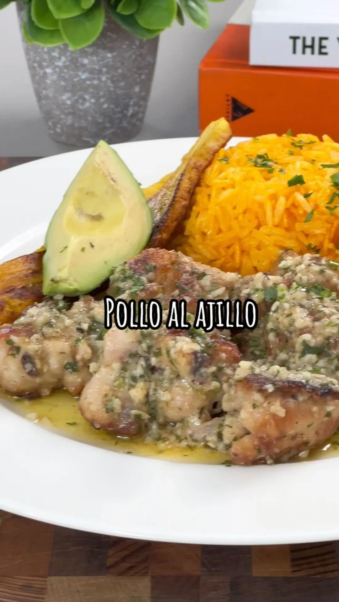 pollo-al-ajillo-garlic-chicken