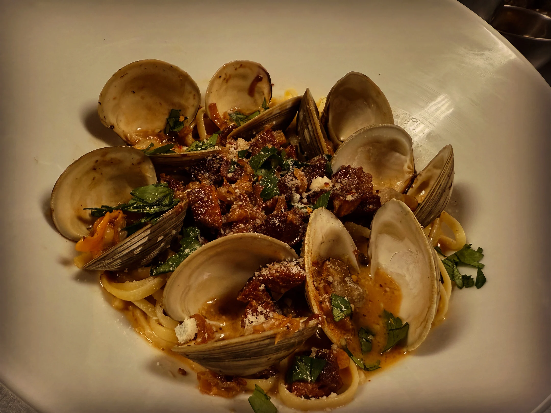 clams-chorizo