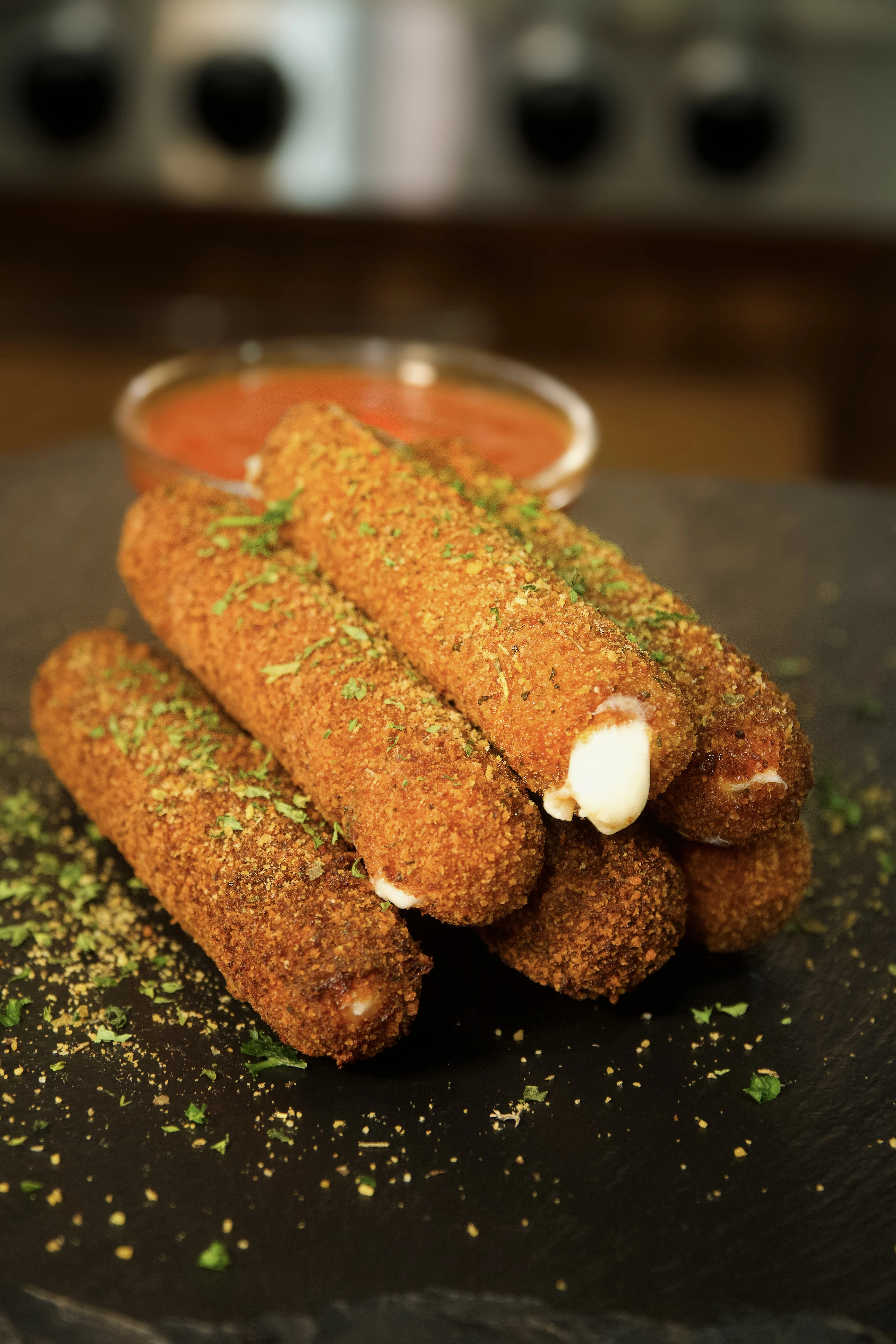 pizza-mozzarella-sticks