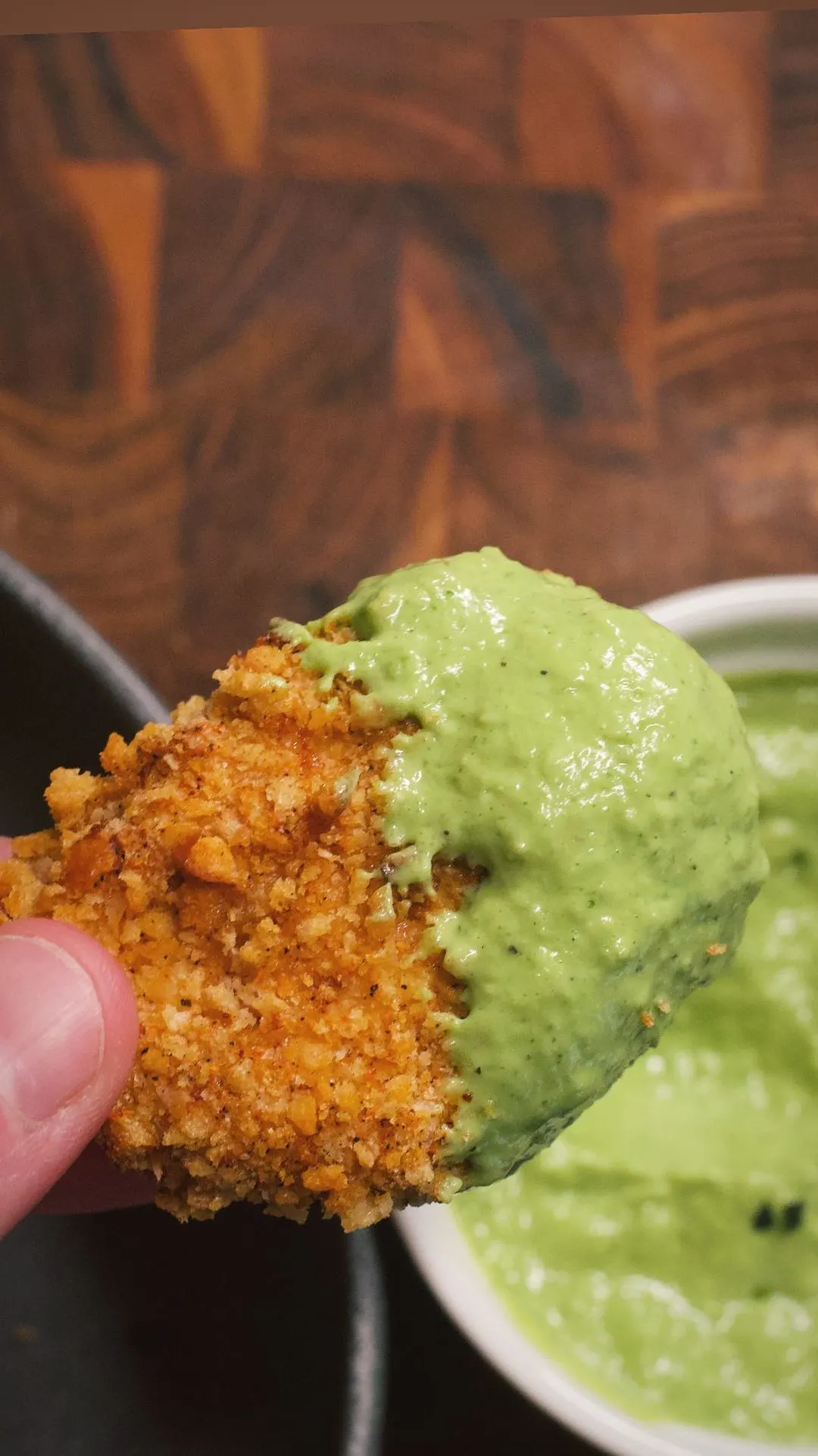 chicken-nuggets-hatch-avocado-sauce