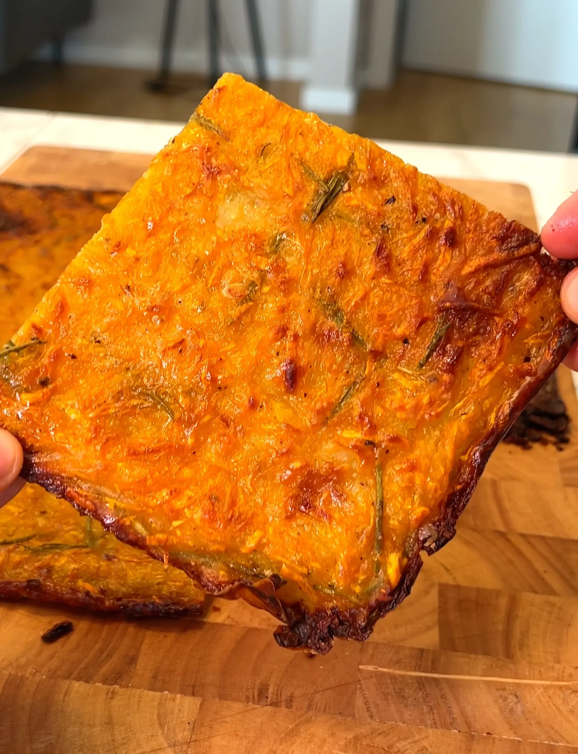crujiente-pan-plano-de-calabaza-(schiacciata-di-zucca)-crispy-pumpkin-flatbread-(schiacciata-di-zucca)