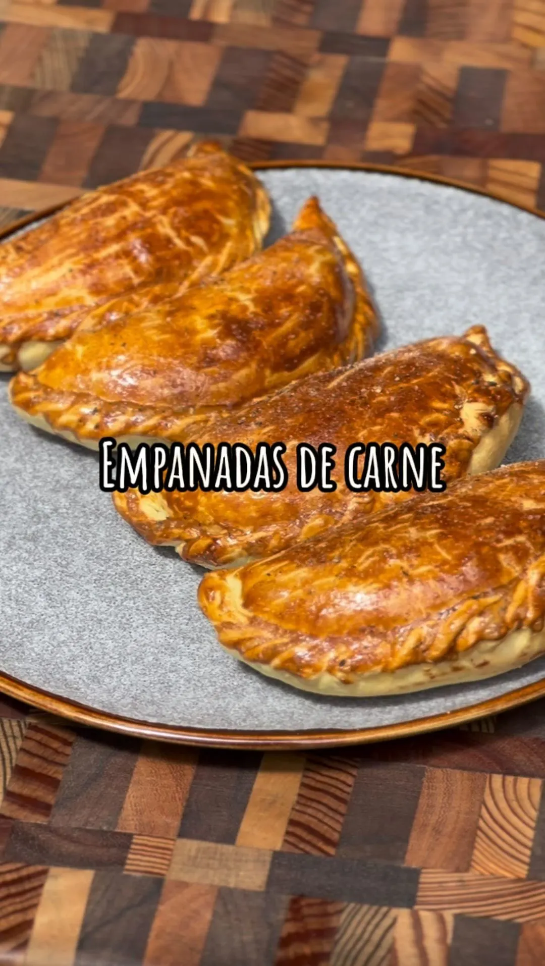empanadas-de-carne-con-champinones-y-queso-ricotta-beef-empanadas-with-mushrooms-and-ricotta-cheese