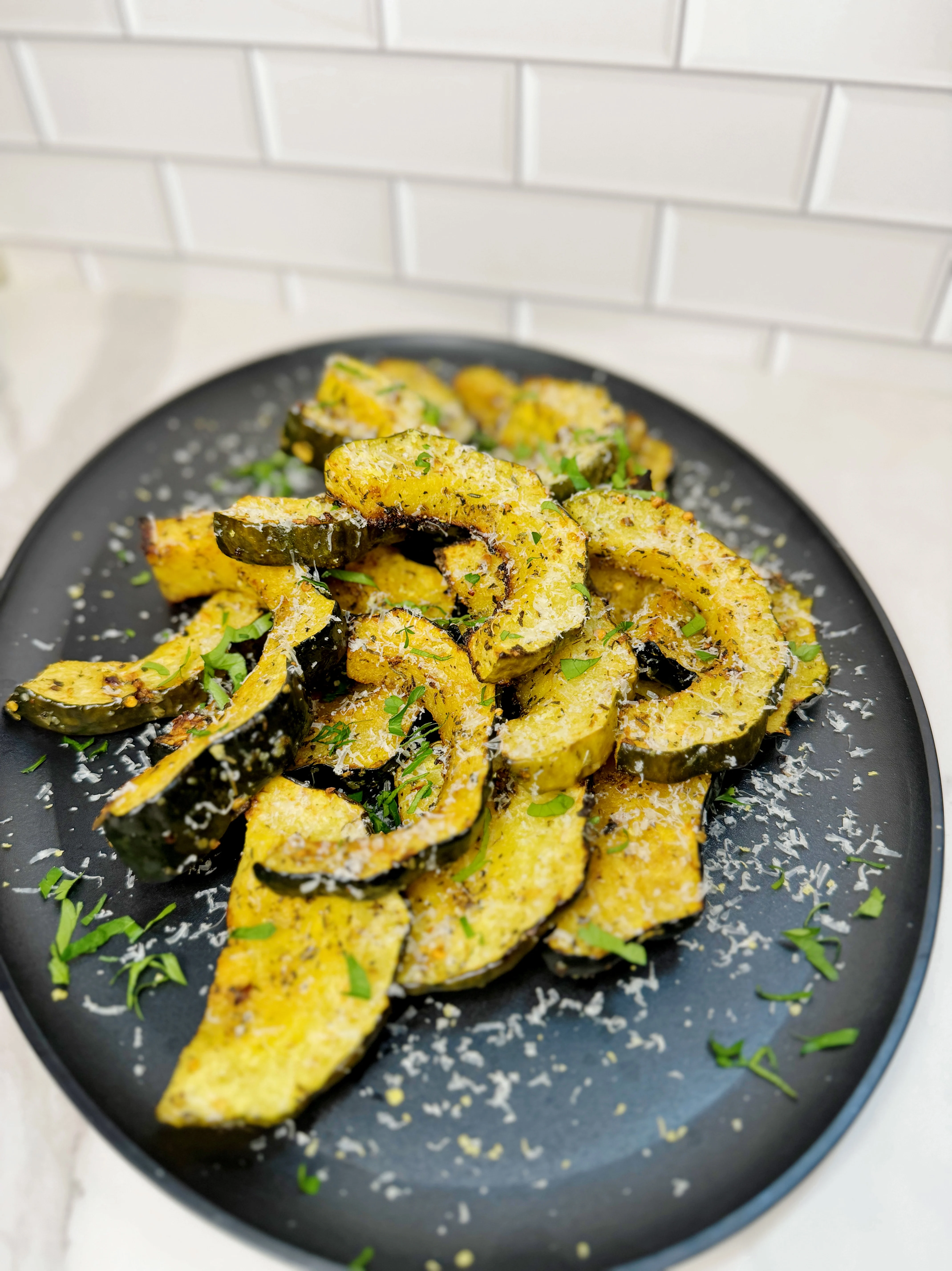 garlic-and-herb-roasted-acorn-squash