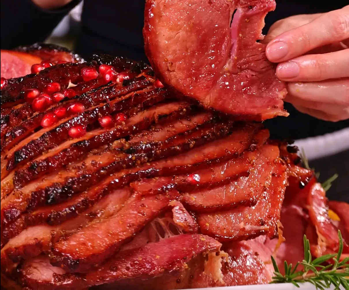brown-sugar-pineapple-glazed-ham