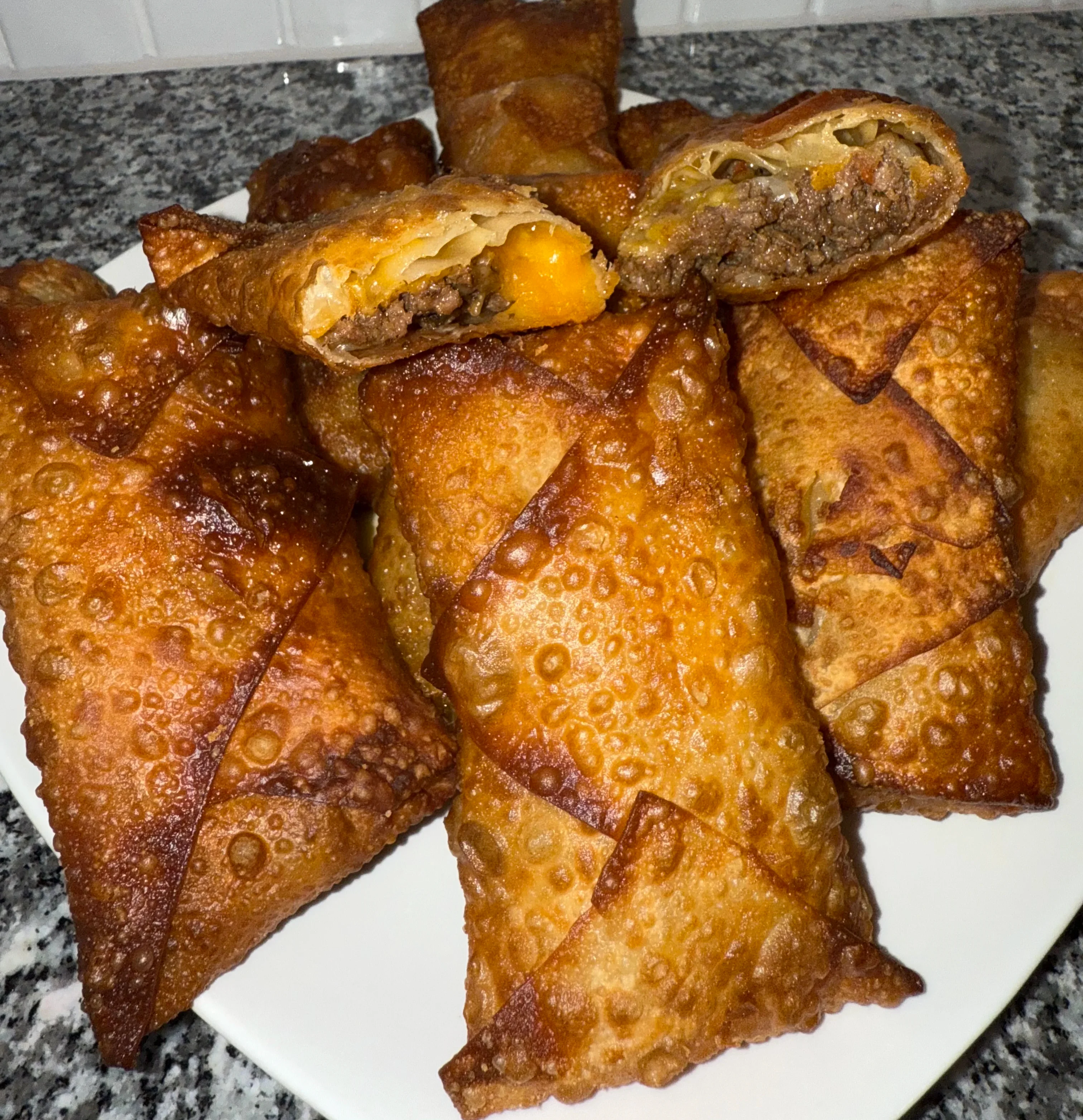 crispy-cheesy-cheeseburger-eggrolls-!