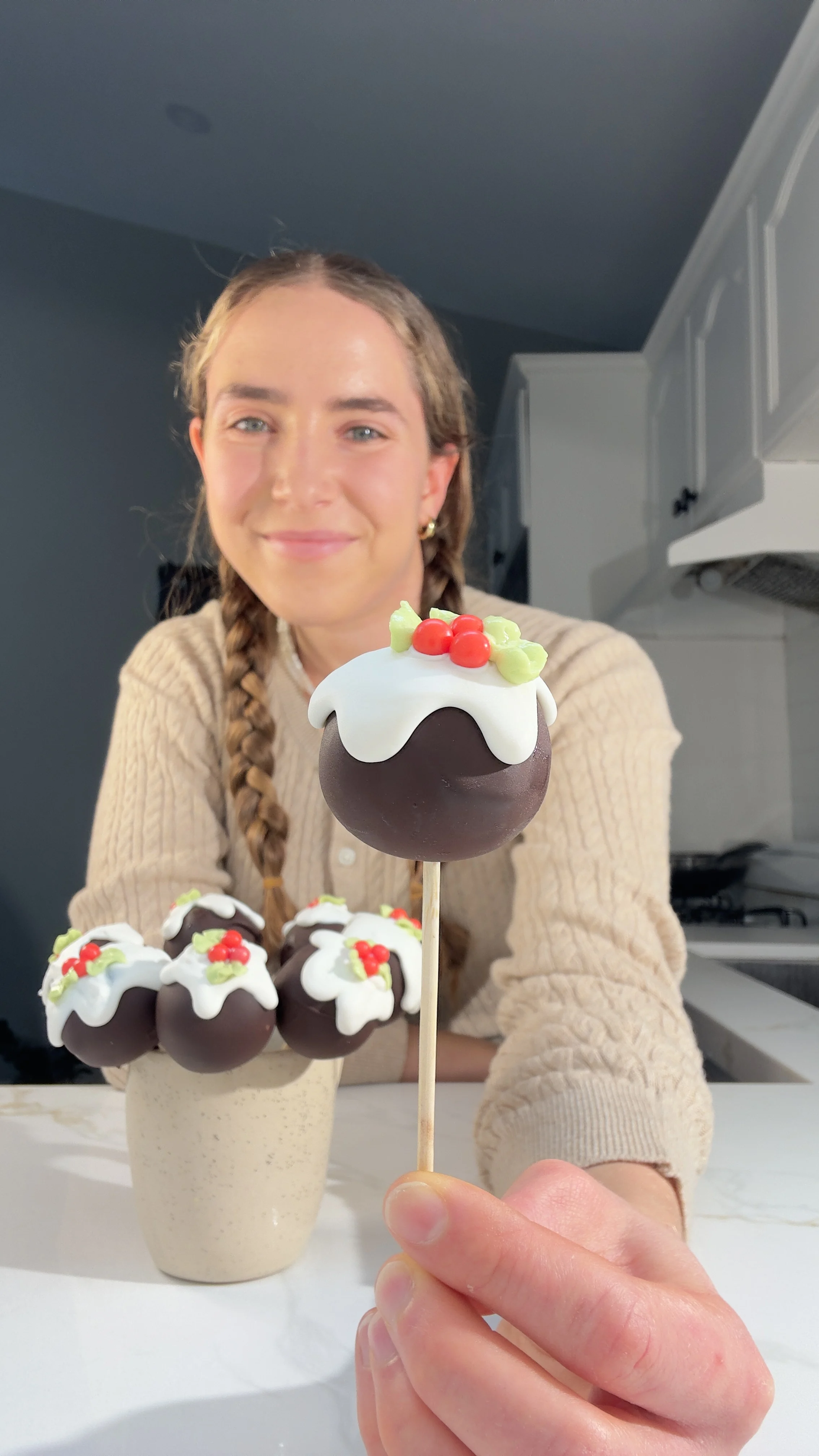three-ingredient-oreo-cake-pops