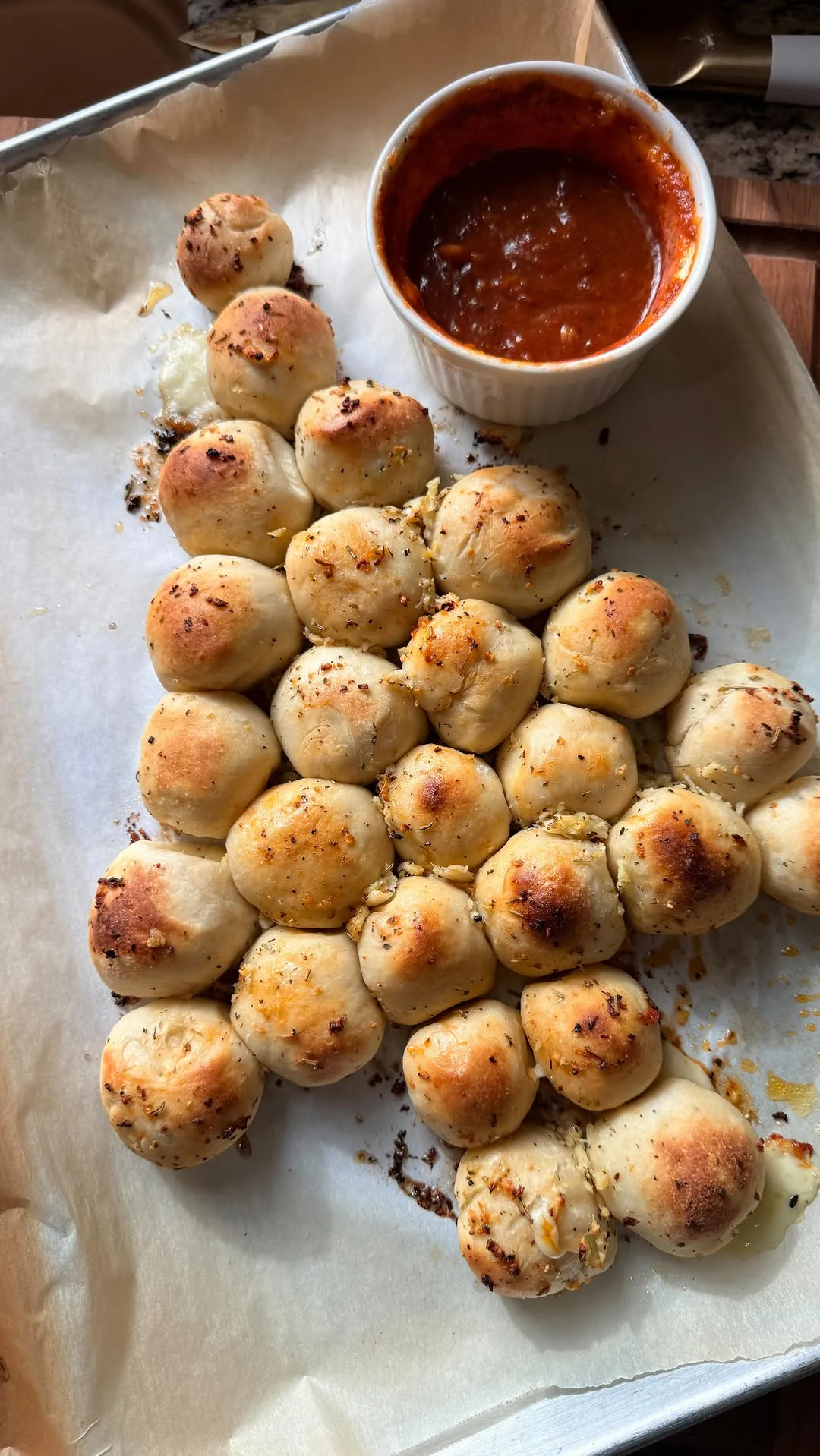 christmas-tree-cheese-pull-apart-bread