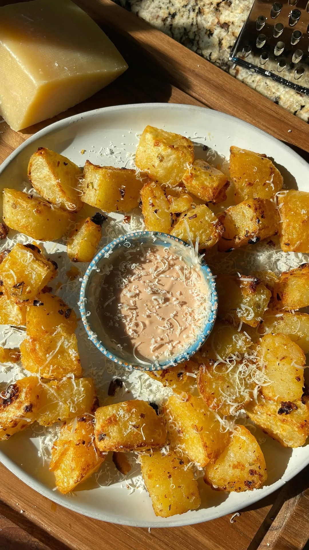 crispy-garlic-parmesan-potatoes