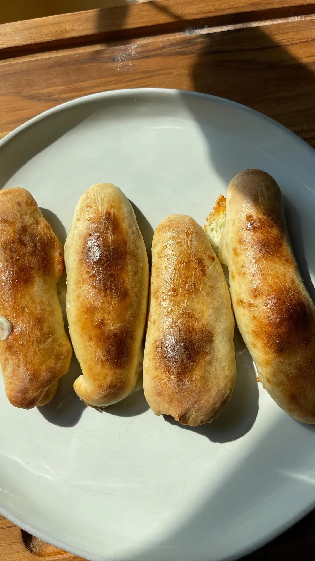 cheesy-garlic-breadsticks