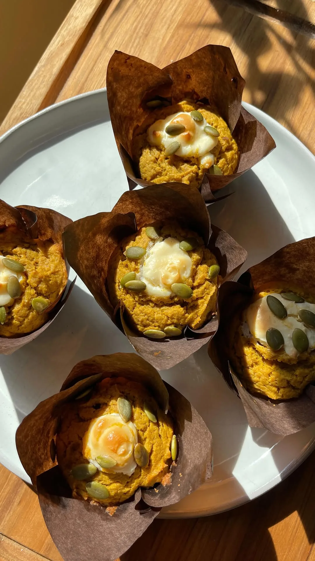 pumpkin-cream-cheese-muffins