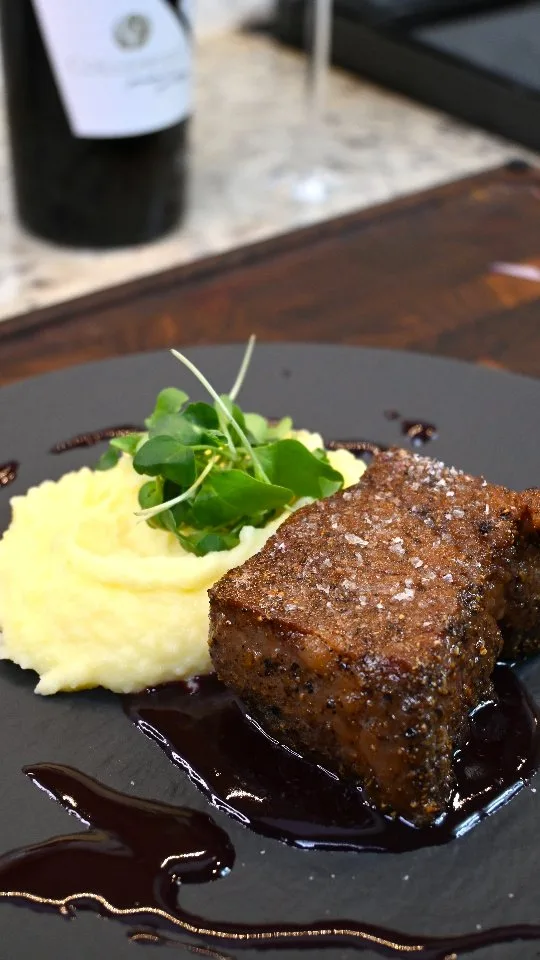 a5-wagyu-top-sirloin-with-robuchon-potatoes-and-red-wine-sauce