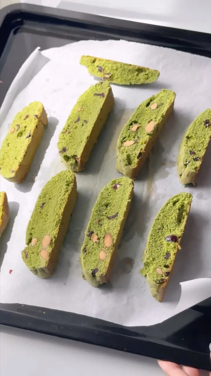 matcha-biscotti