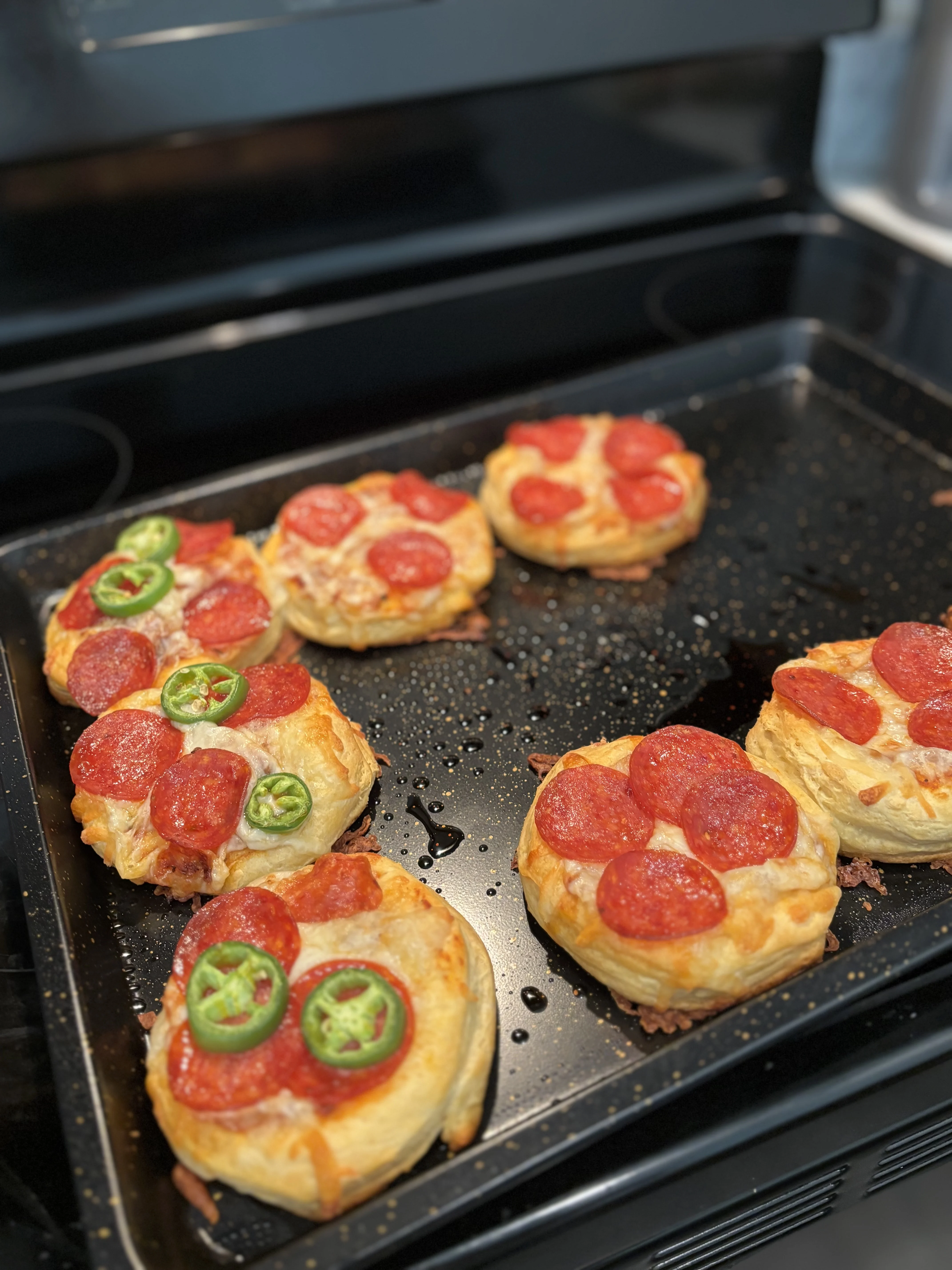 spicy-pizza-biscuits