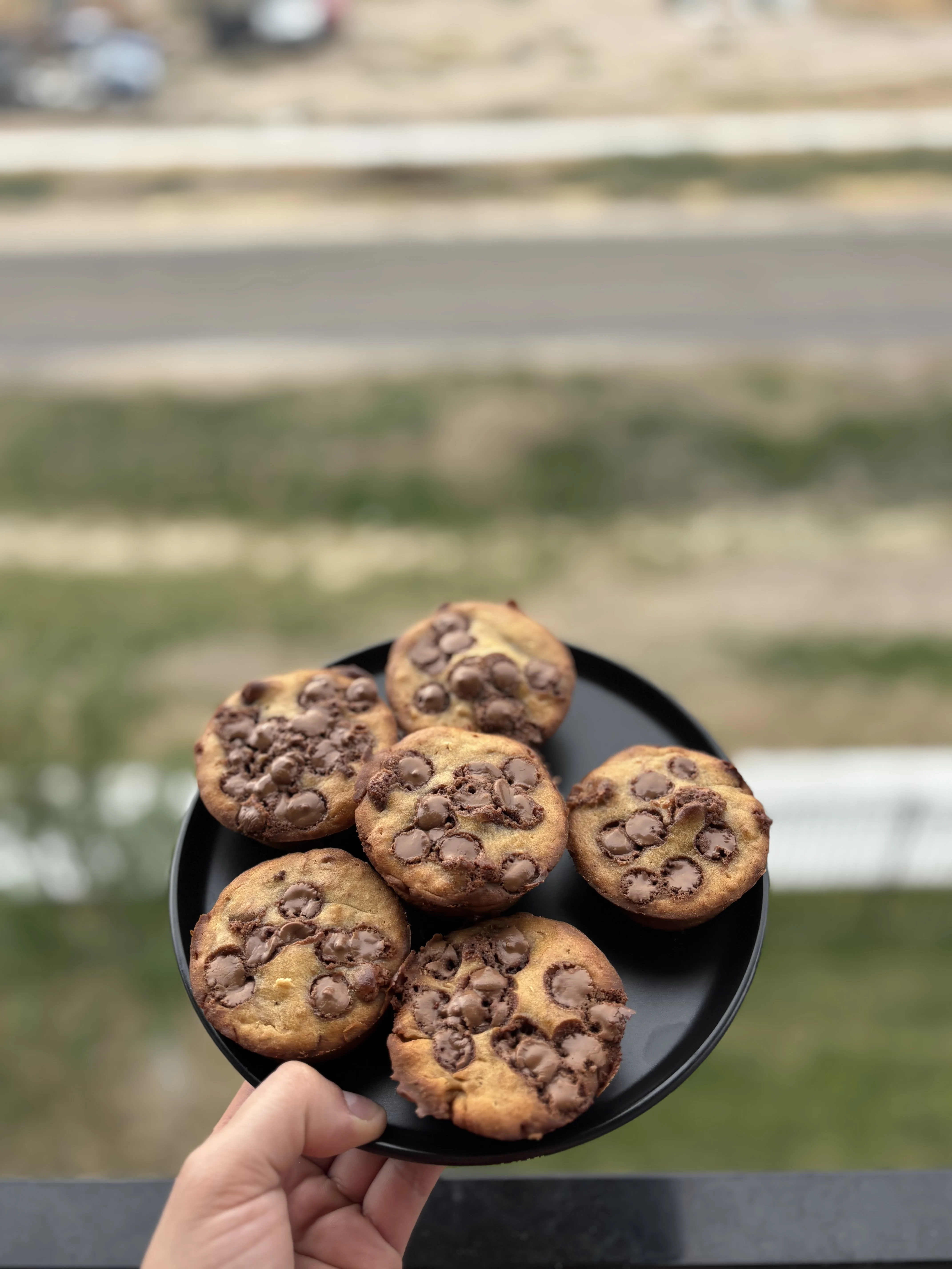 banana-chocolate-chip-muffins