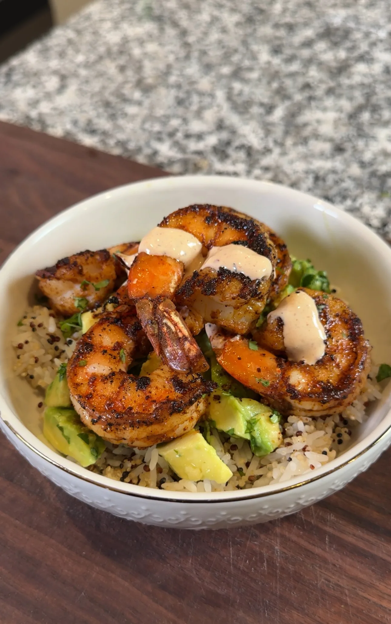 shrimp-rice-and-quinoa-bowl