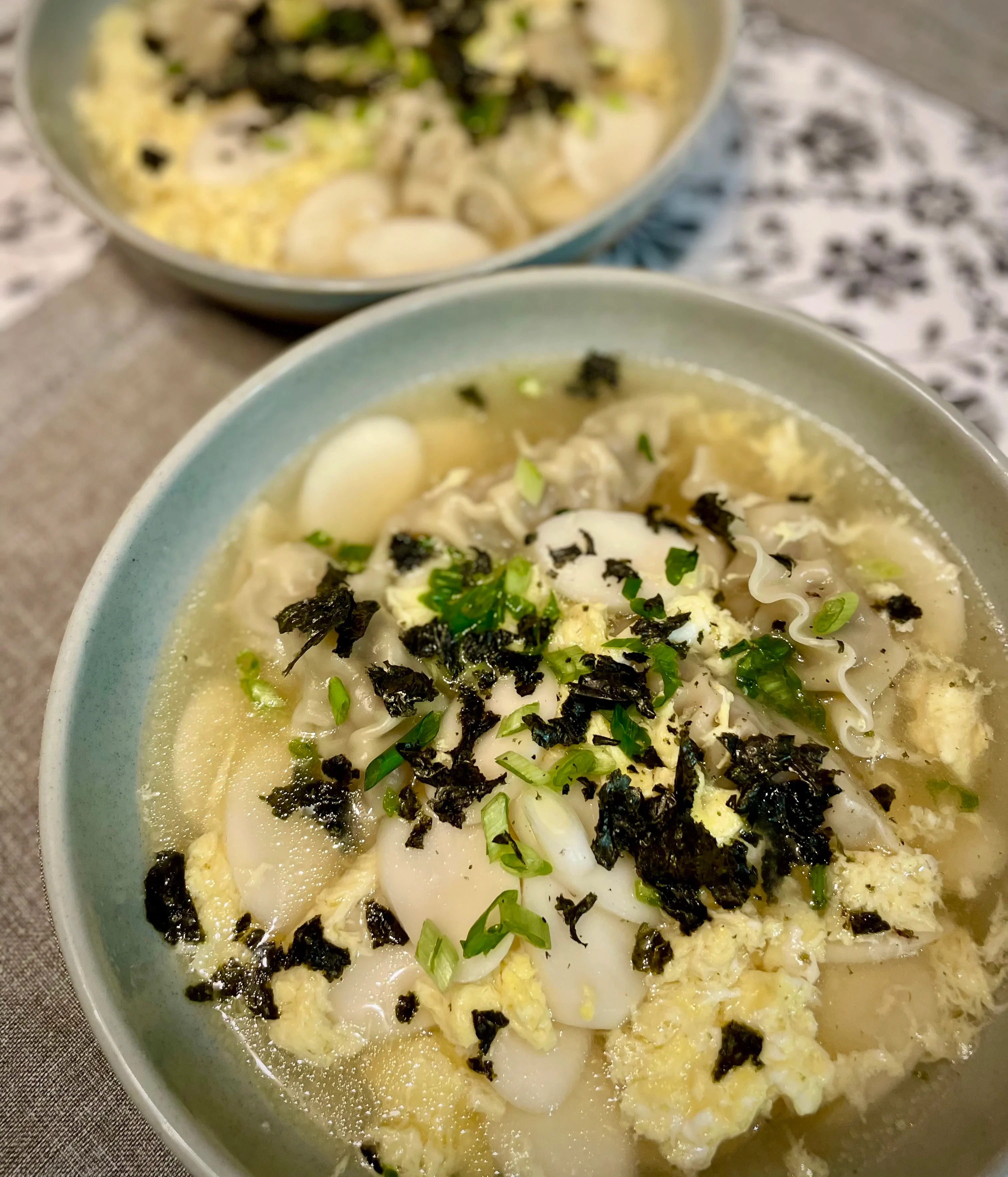 one-pot-korean-rice-cake-soup-ddeokguk
