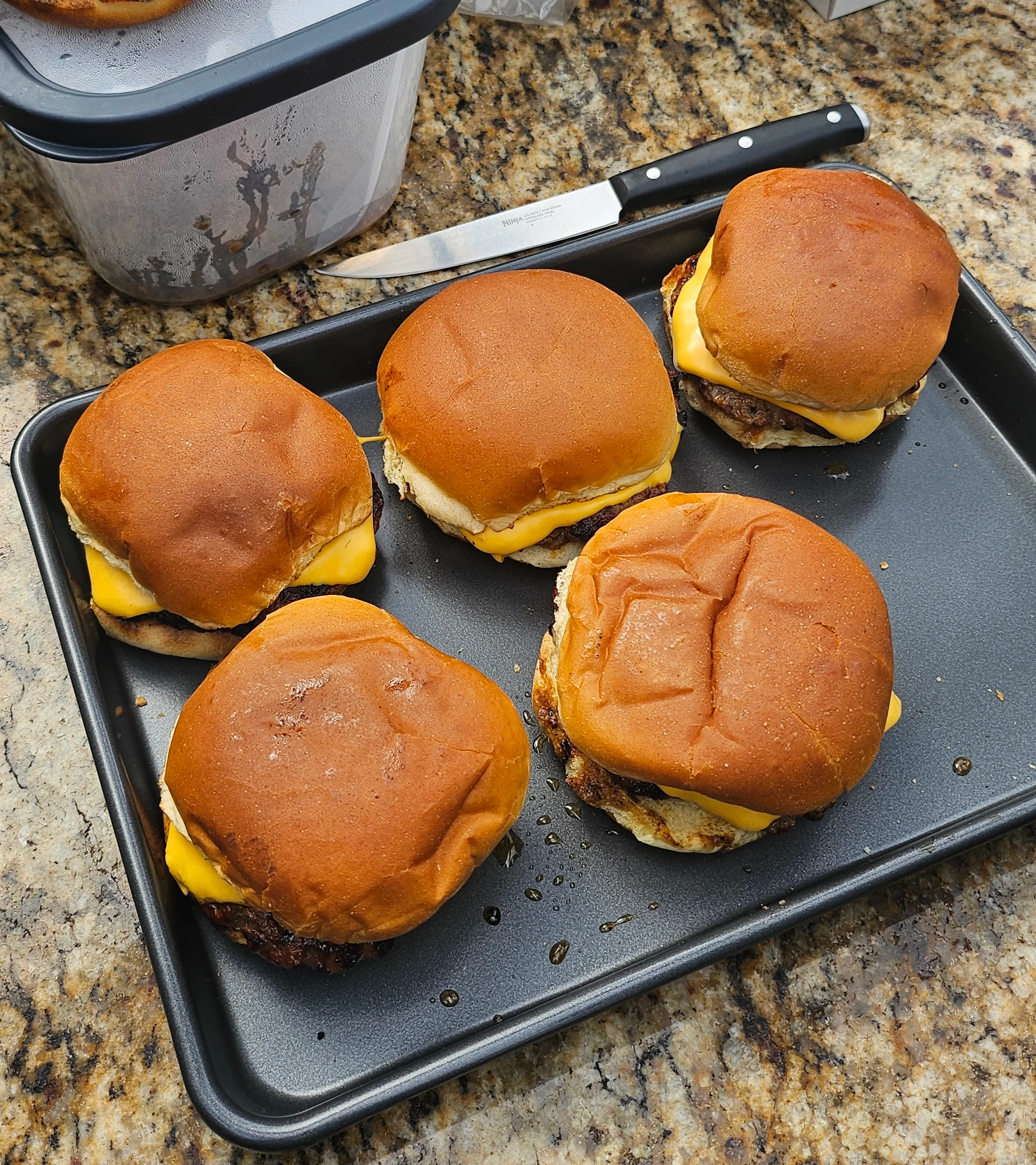 (cheese)-burgers
