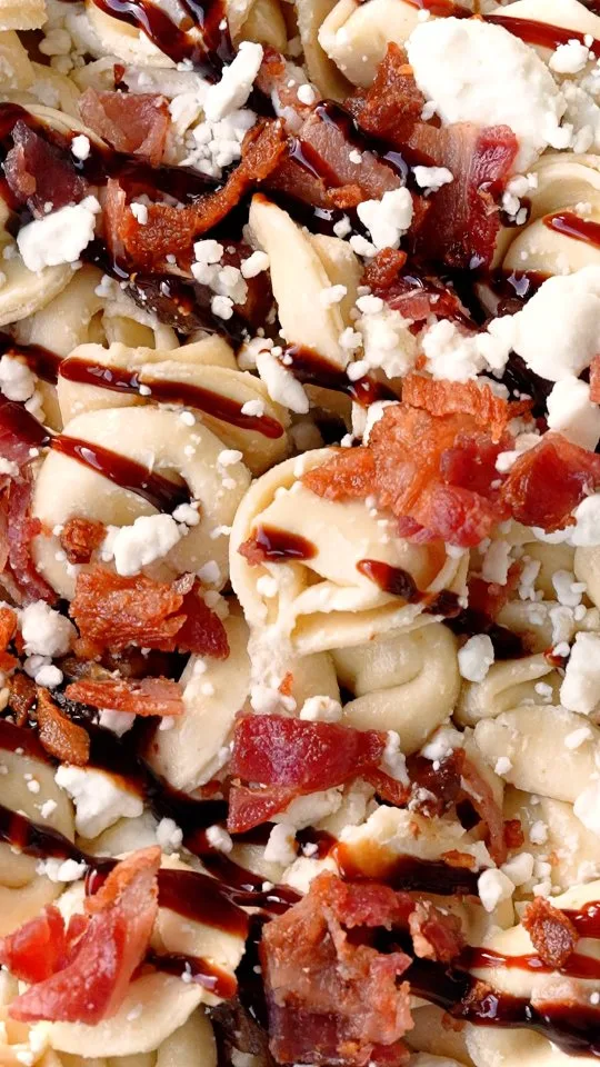 bacon-goat-cheese-and-date-tortellini-with-balsamic-glaze