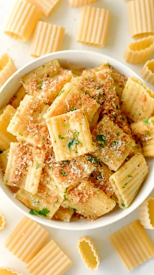 garlic-bread-pasta