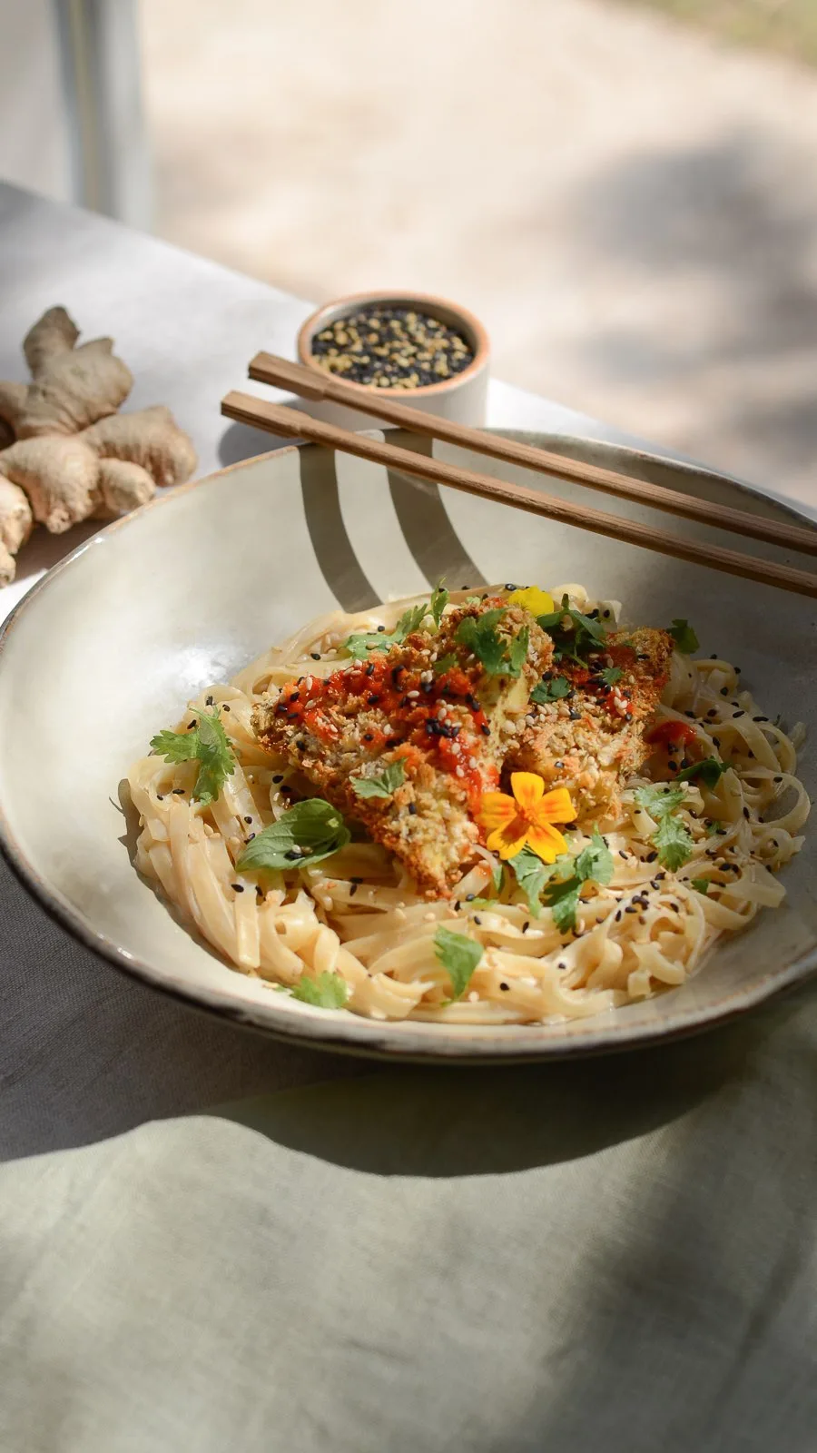 sesame-ginger-noodles-with-breaded-tofu
