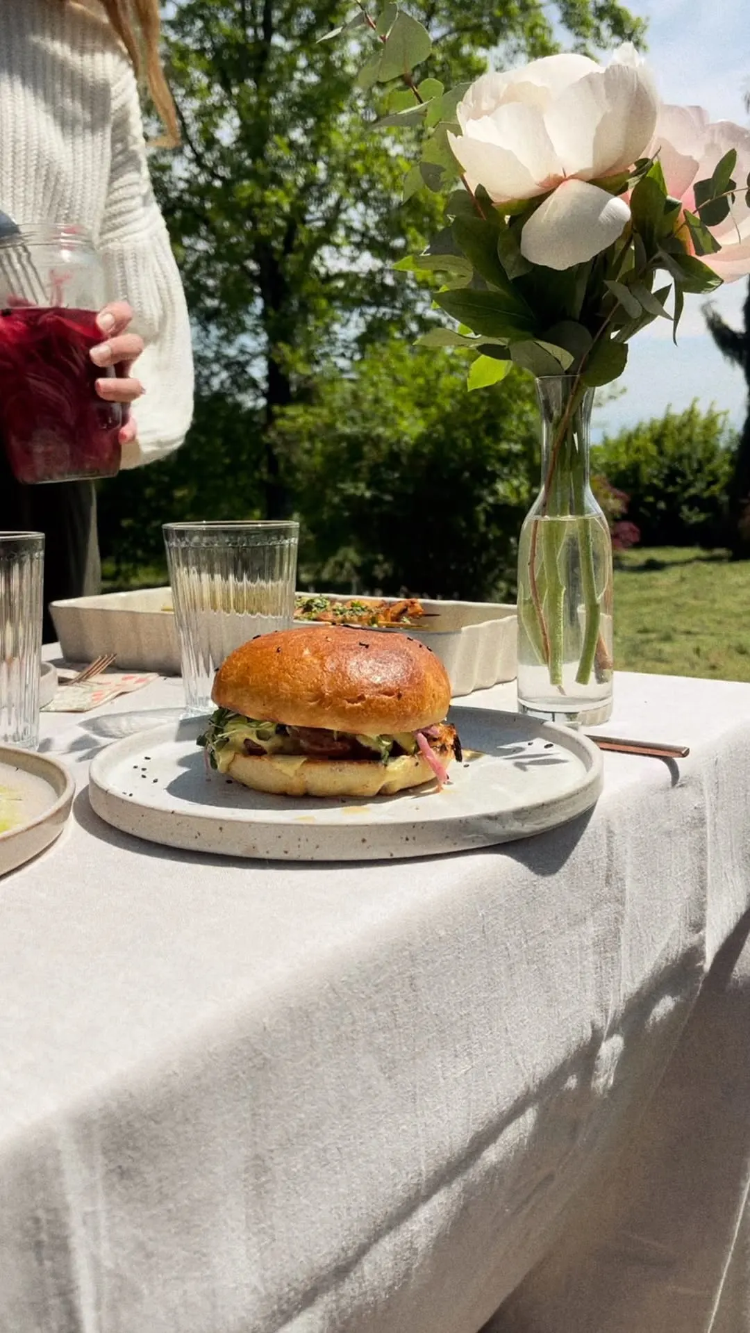 v-love-bbq-skewers-and-burgers