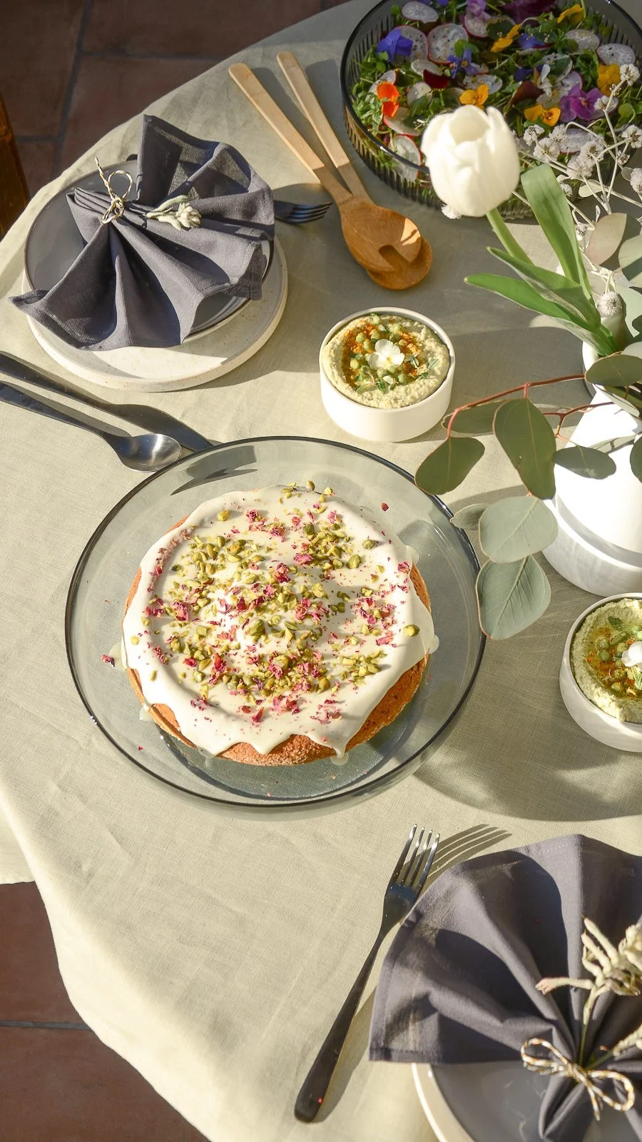 pistachio-rose-cake