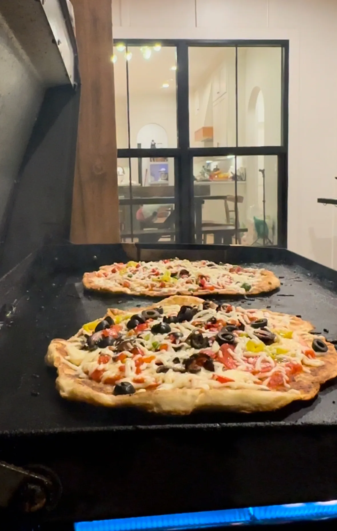 easy-mediterranean-meat-lovers-pizza-on-the-blackstone