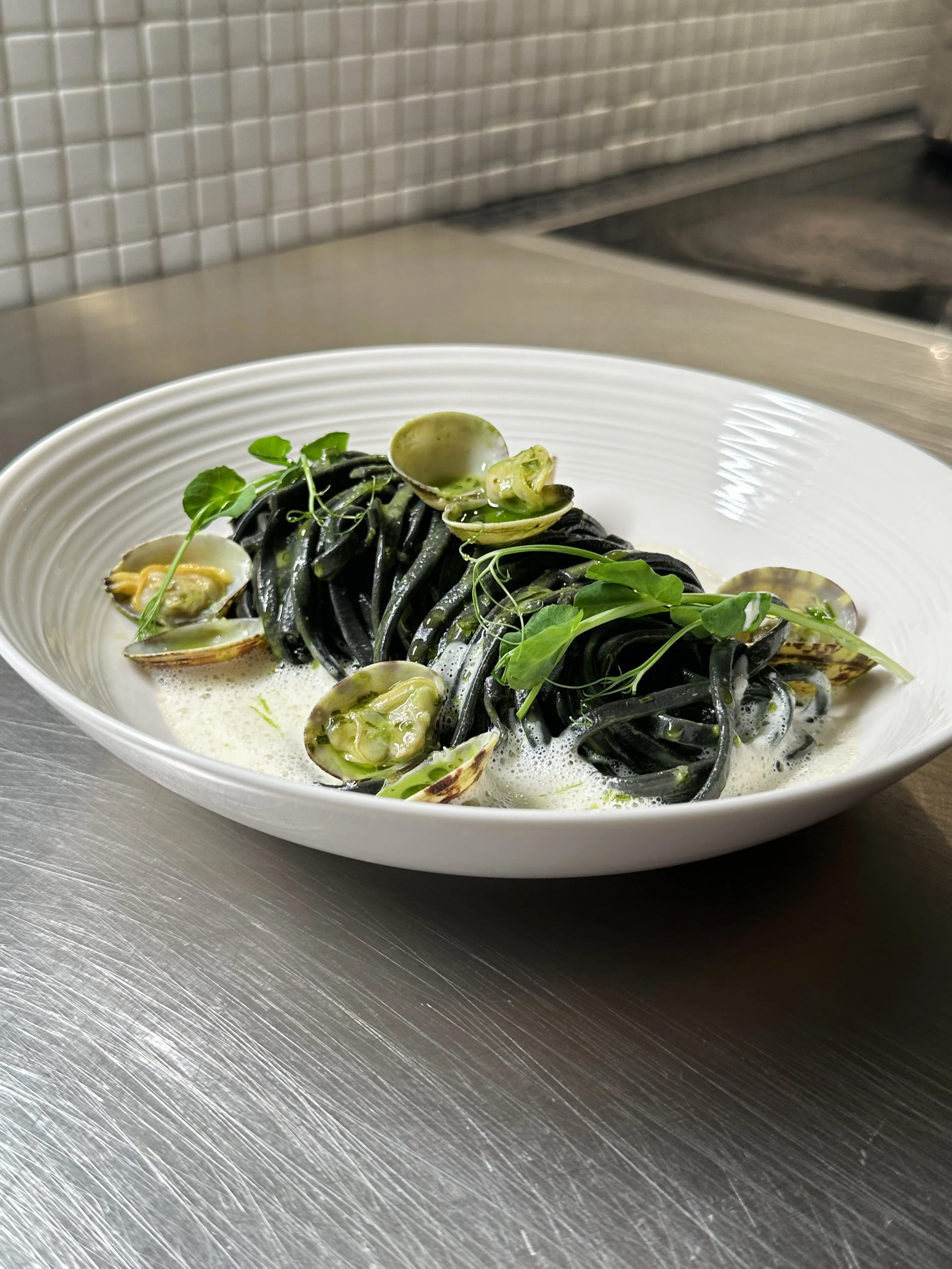 herbaceous-seafood-linguine-with-vongole-clams-and-parsley-oil