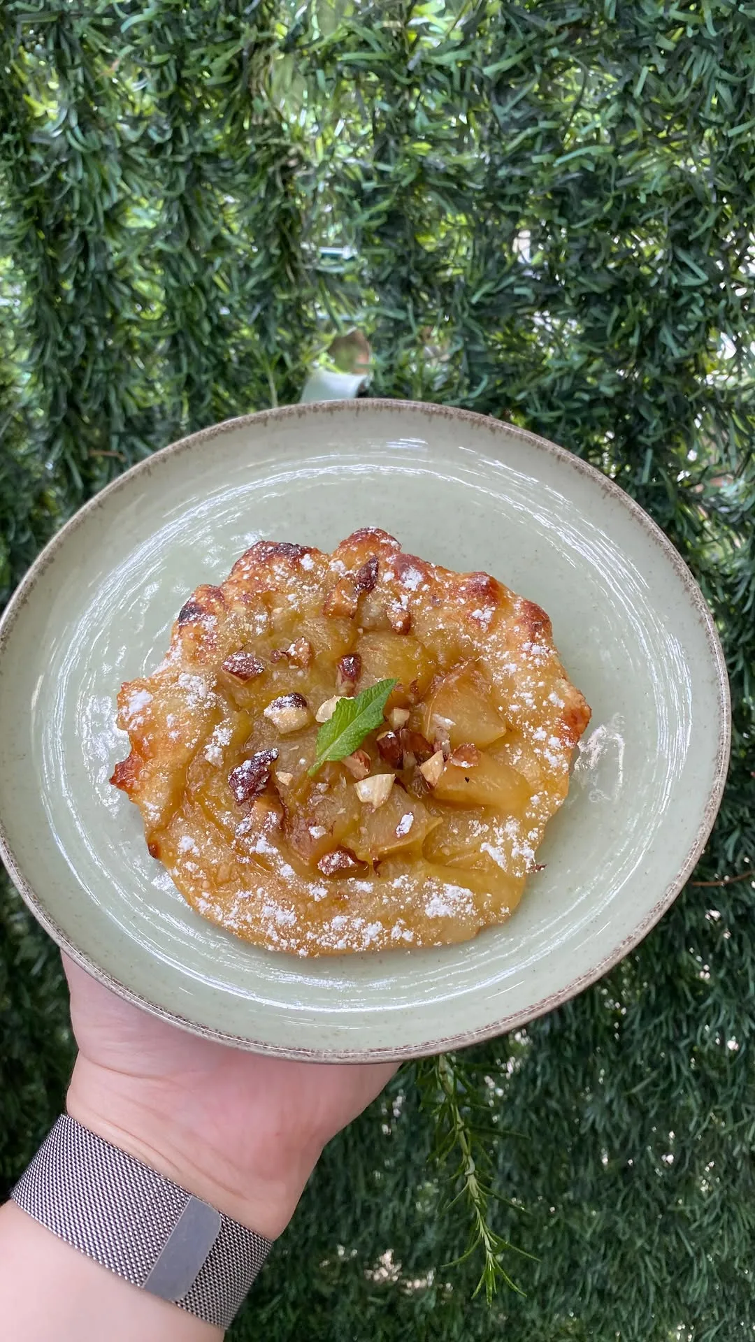 mini-tartes-tatin-pommes-rhubarbe