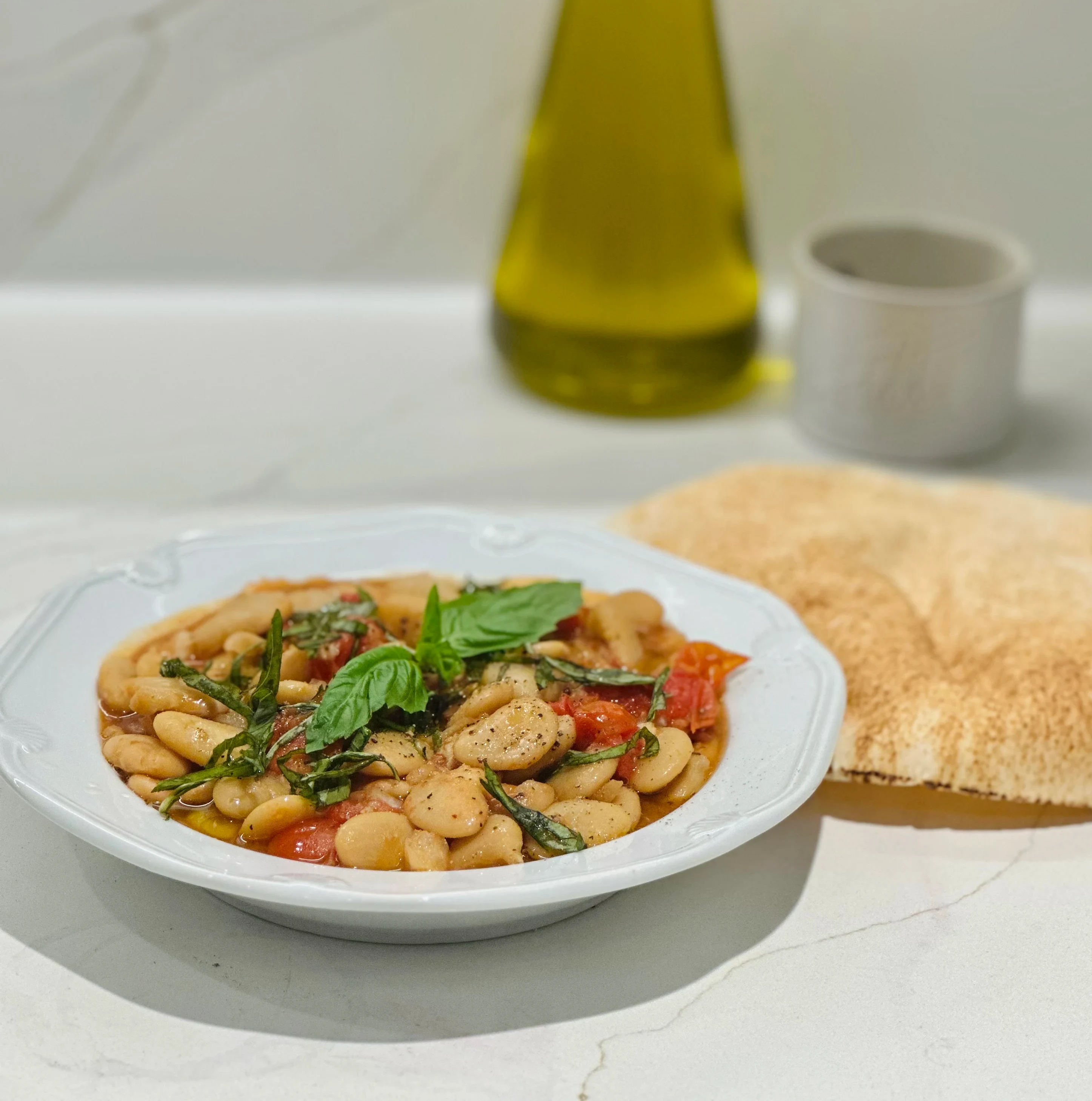 warm-butter-beans-with-light-garlic-and-tomato-sauce