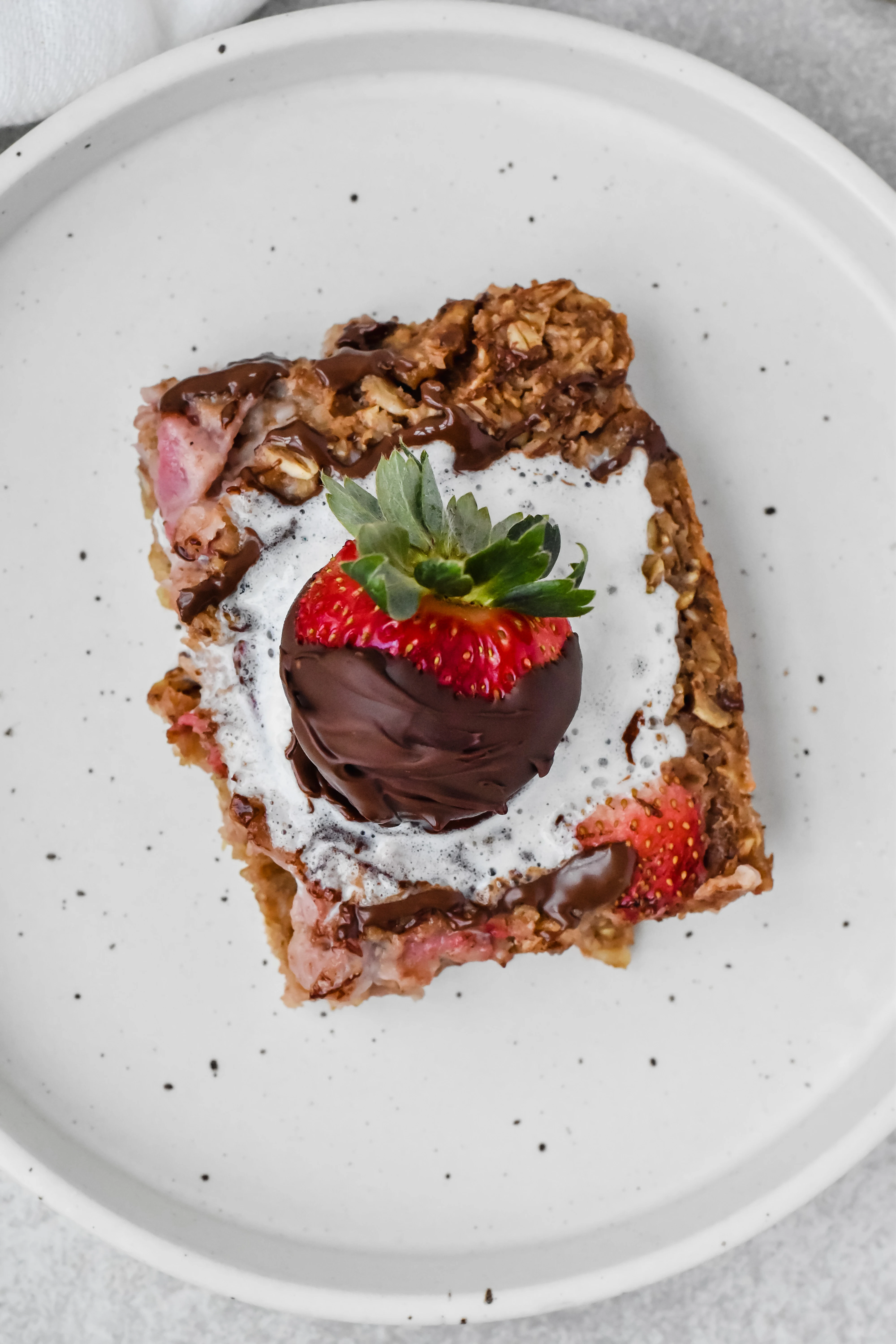 strawberry-baked-oatmeal-bars