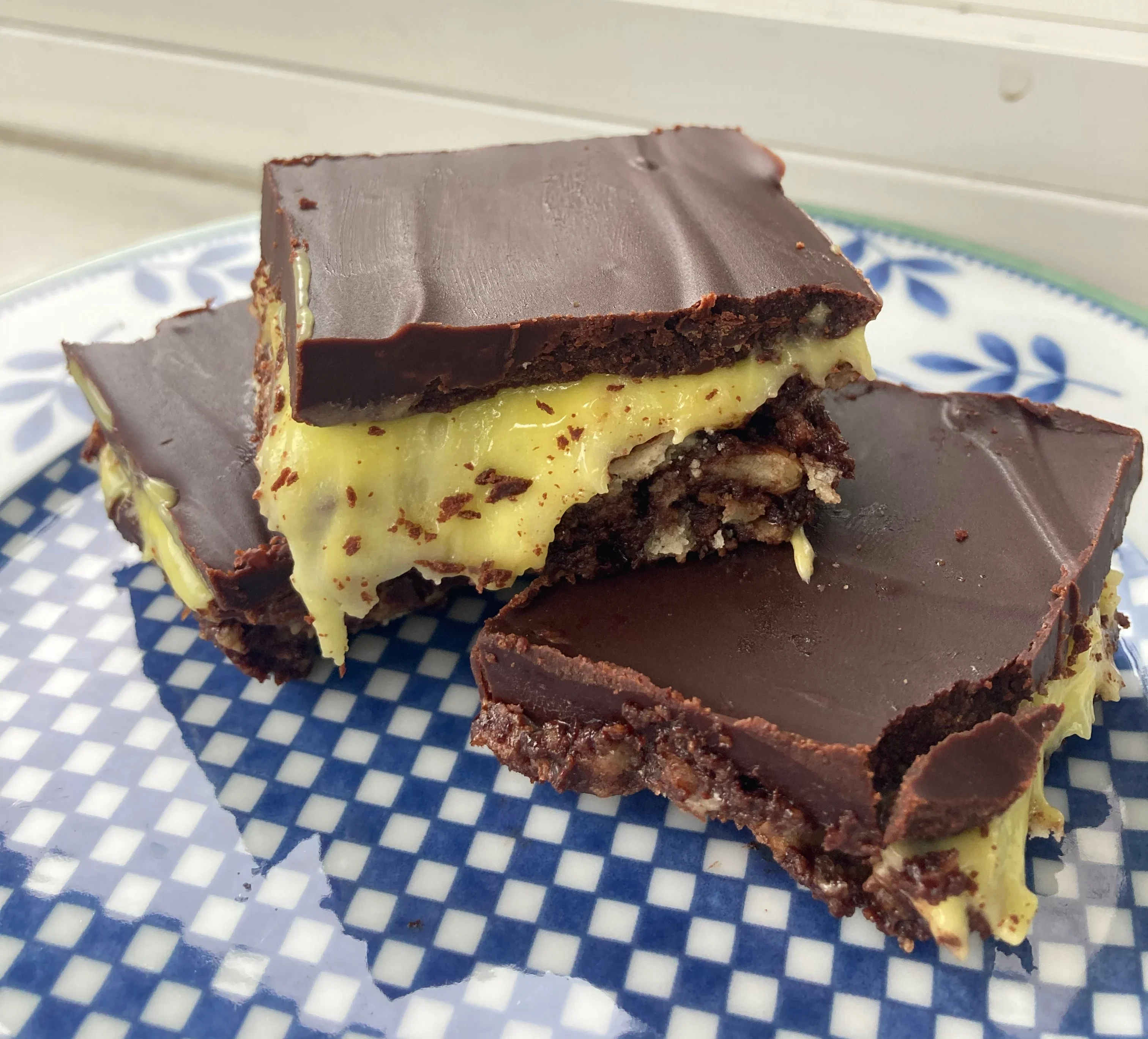 vegan-cream-egg-nanaimo-bars