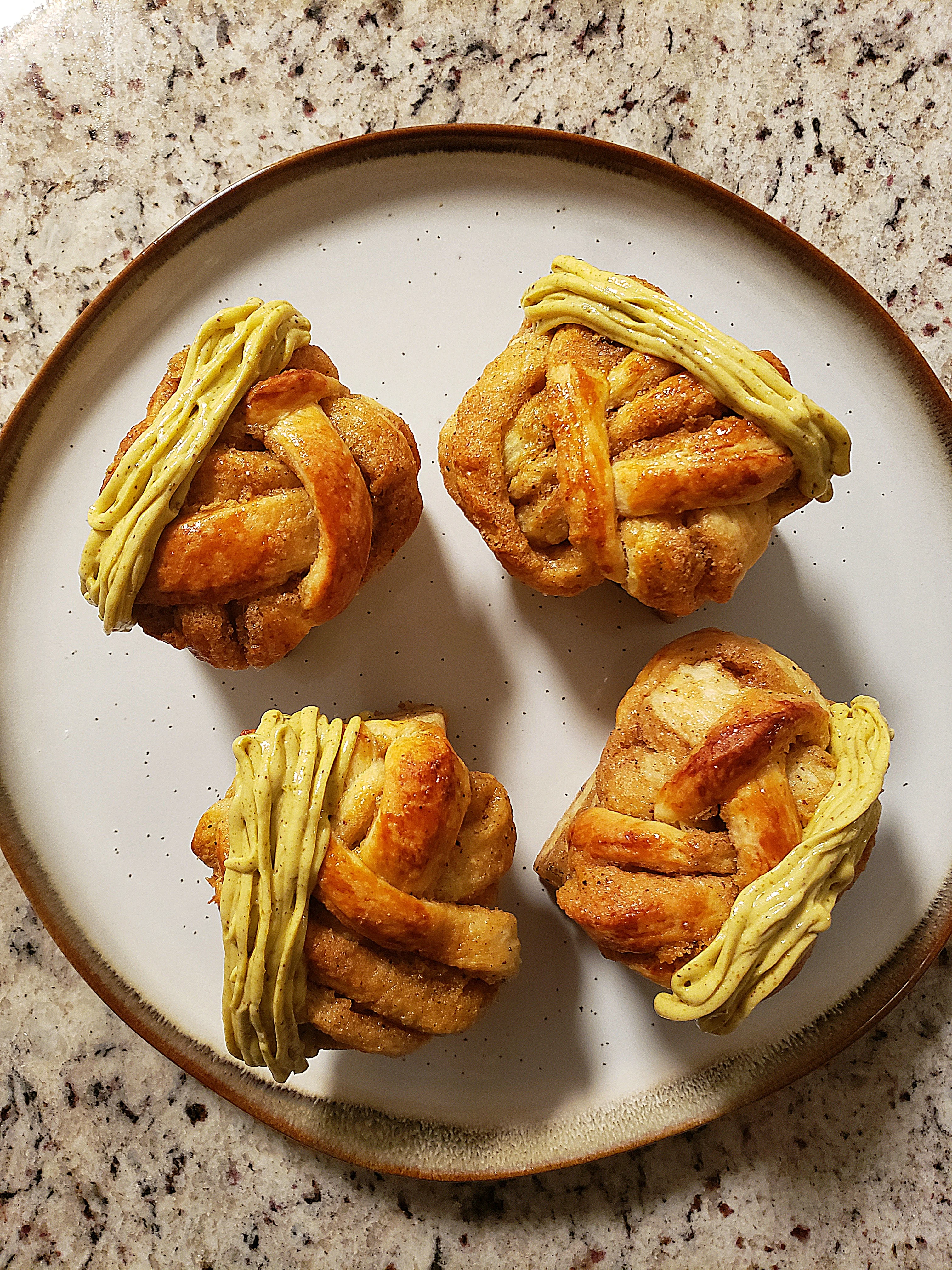 pistachio-dream-buns