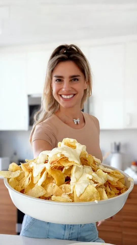 blue-cheese-fondue-chips