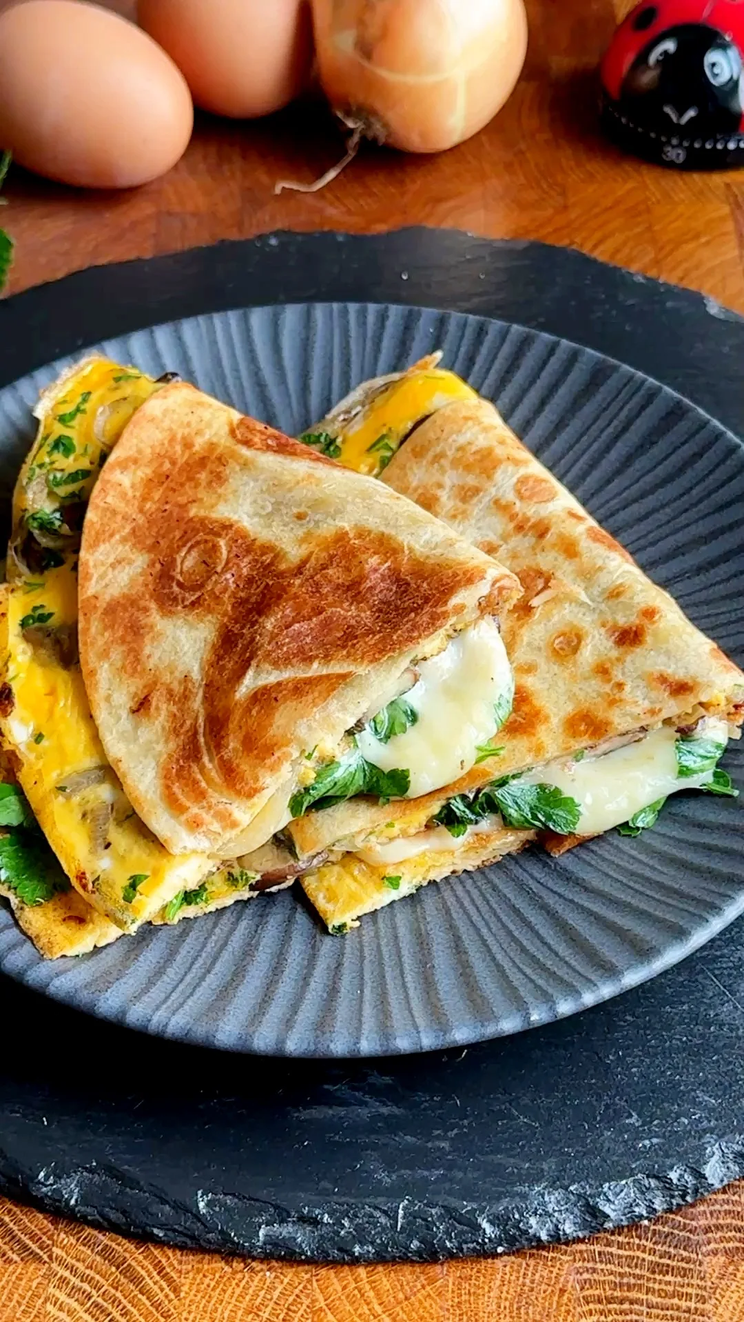 onion-and-egg-mushroom-wrap