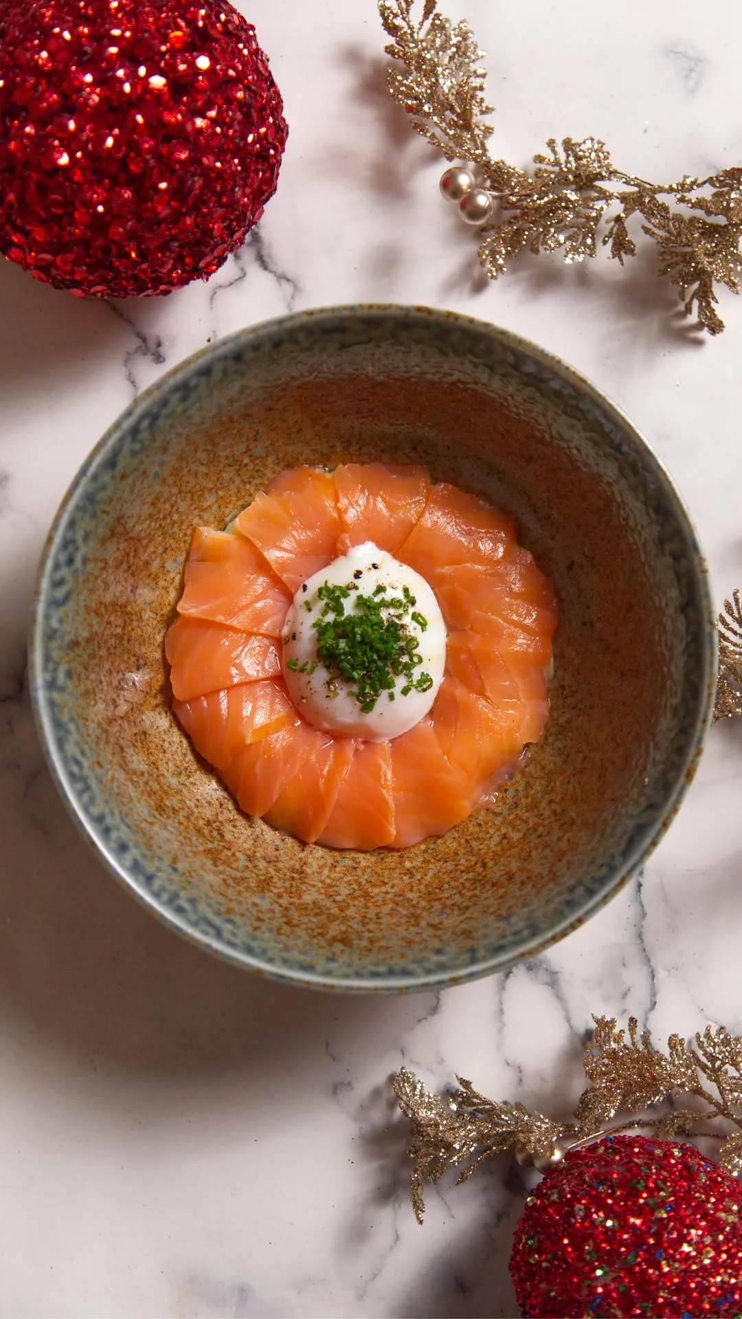 onsen-egg-with-smoked-salmon-and-potatoes
