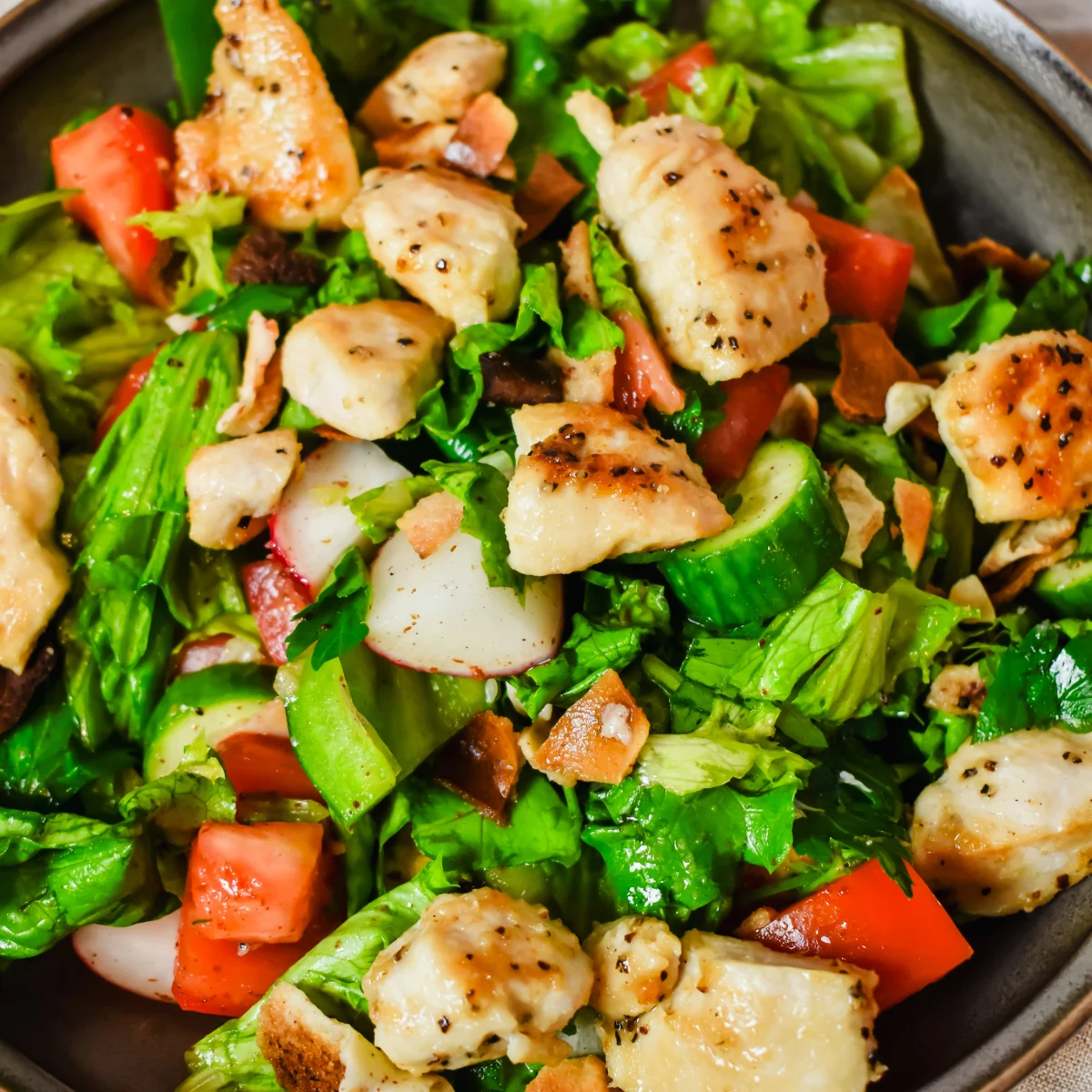 chicken-fattoush-salad
