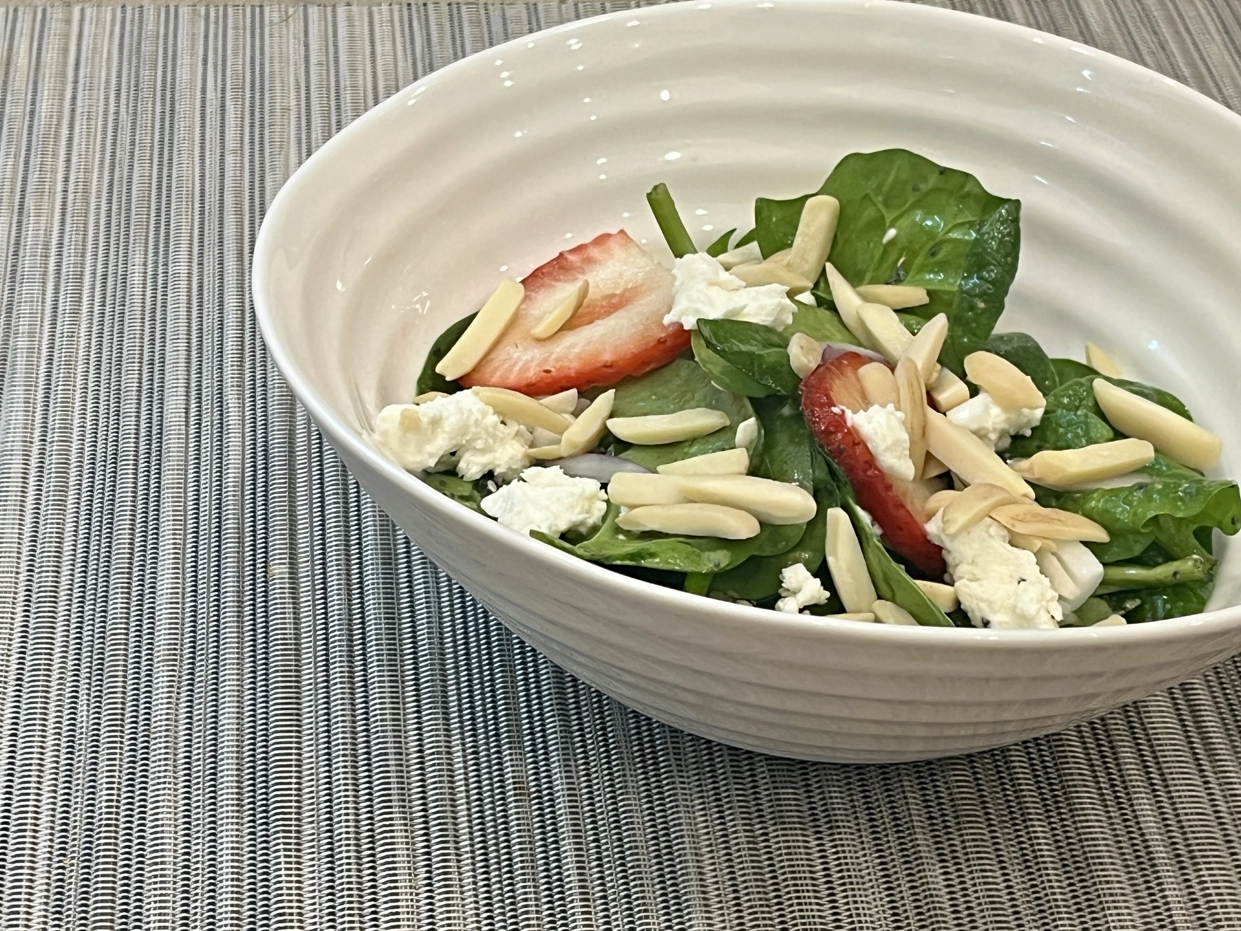 spinach-and-strawberry-salad